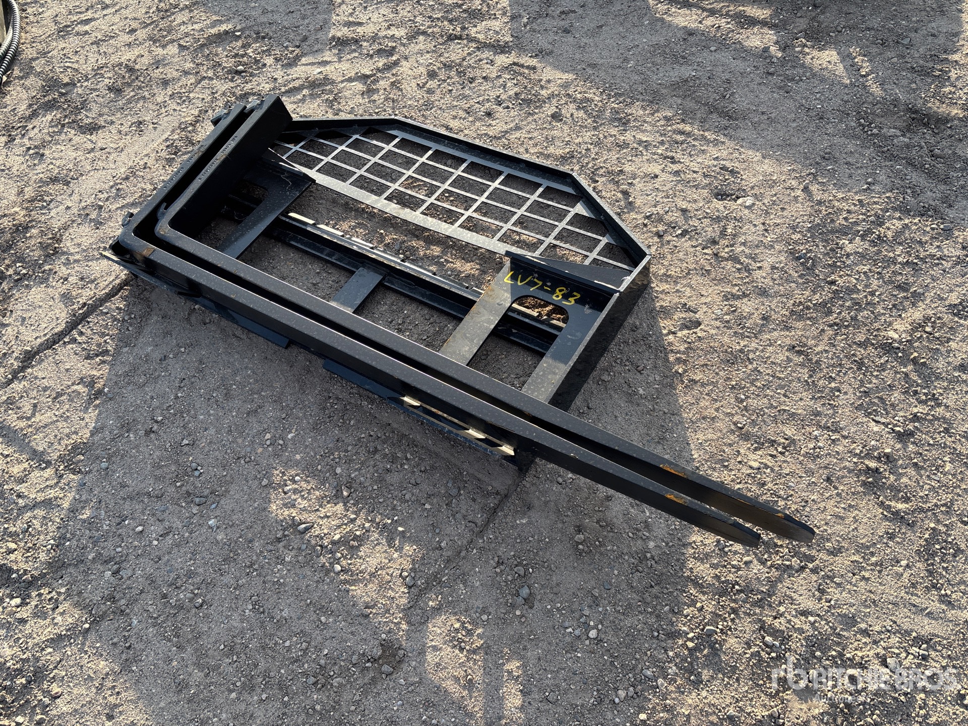 General Appearance with Foto, angolo anteriore sinistro