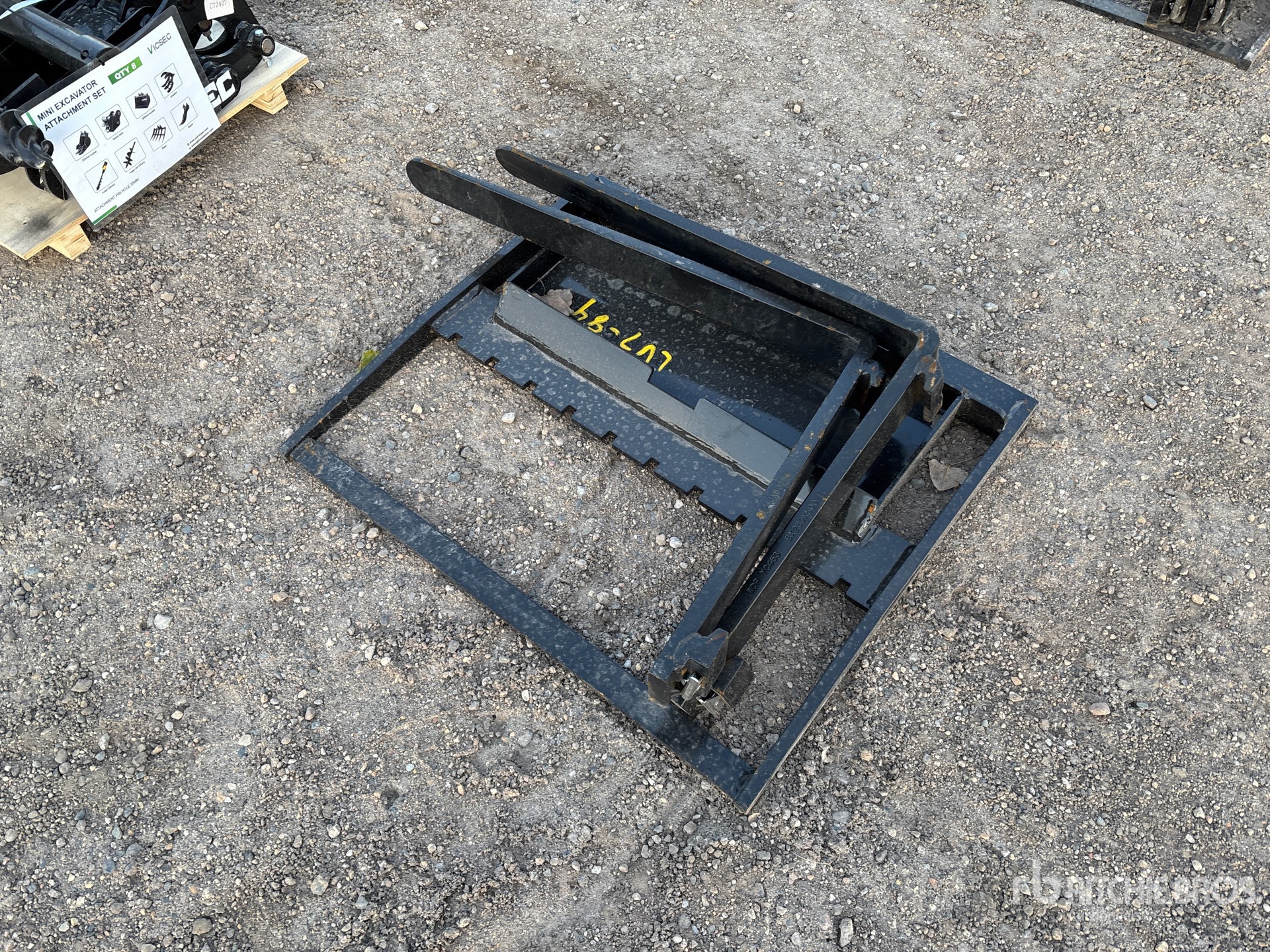 General Appearance with Foto, angolo anteriore sinistro