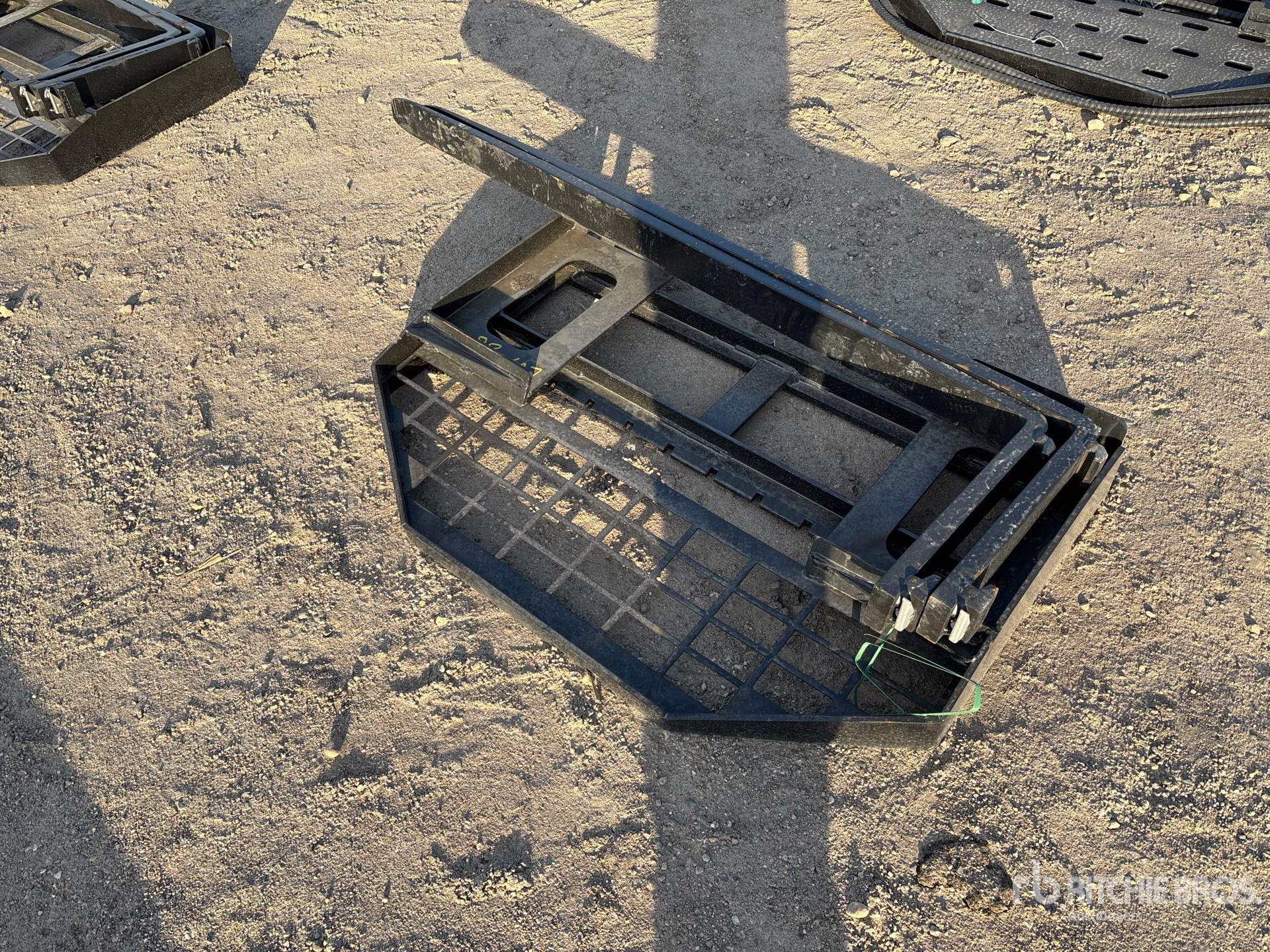 General Appearance with Foto, angolo anteriore sinistro