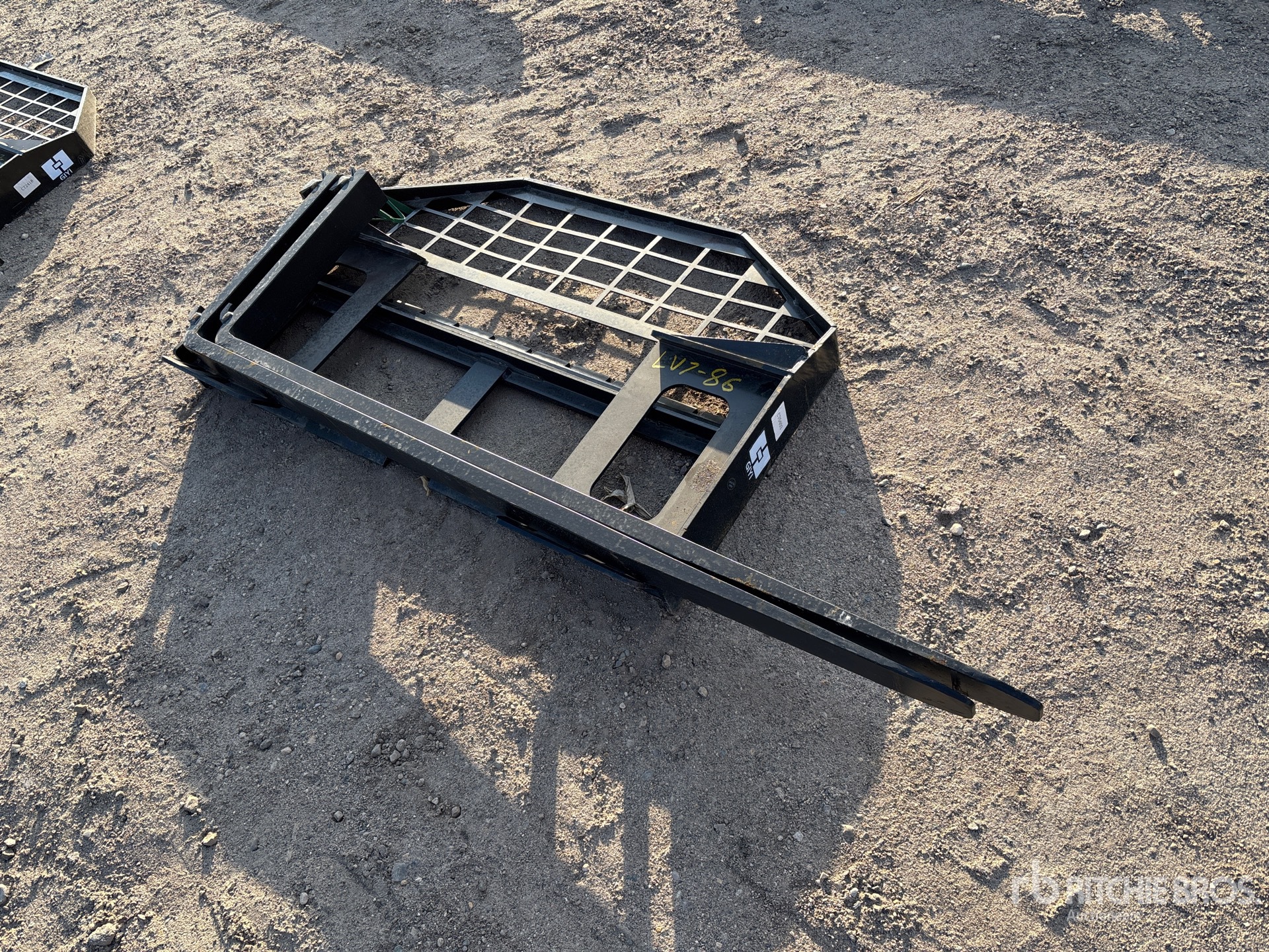 General Appearance with Foto, angolo anteriore sinistro