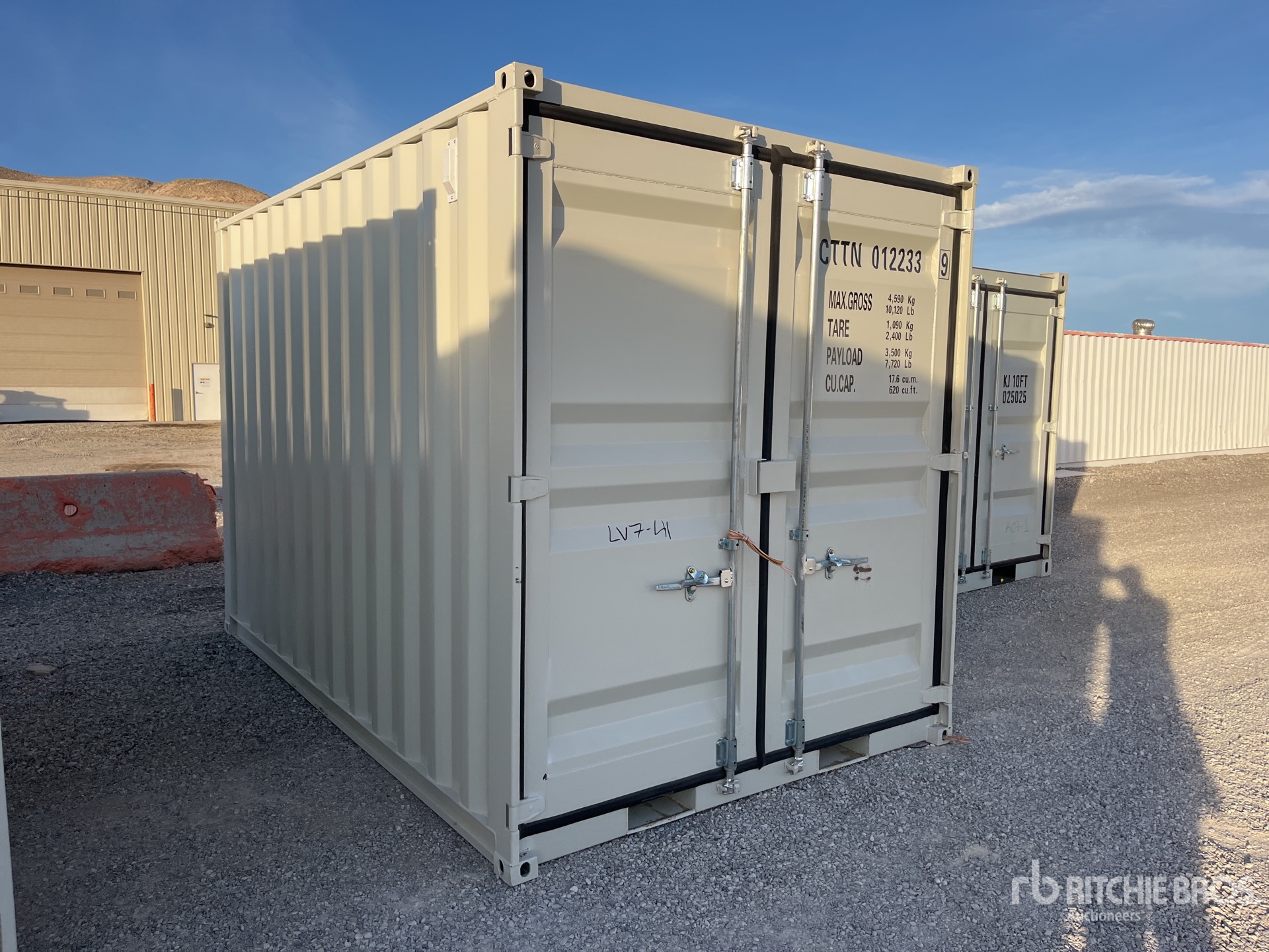 General Appearance with Picture, Right Front Corner