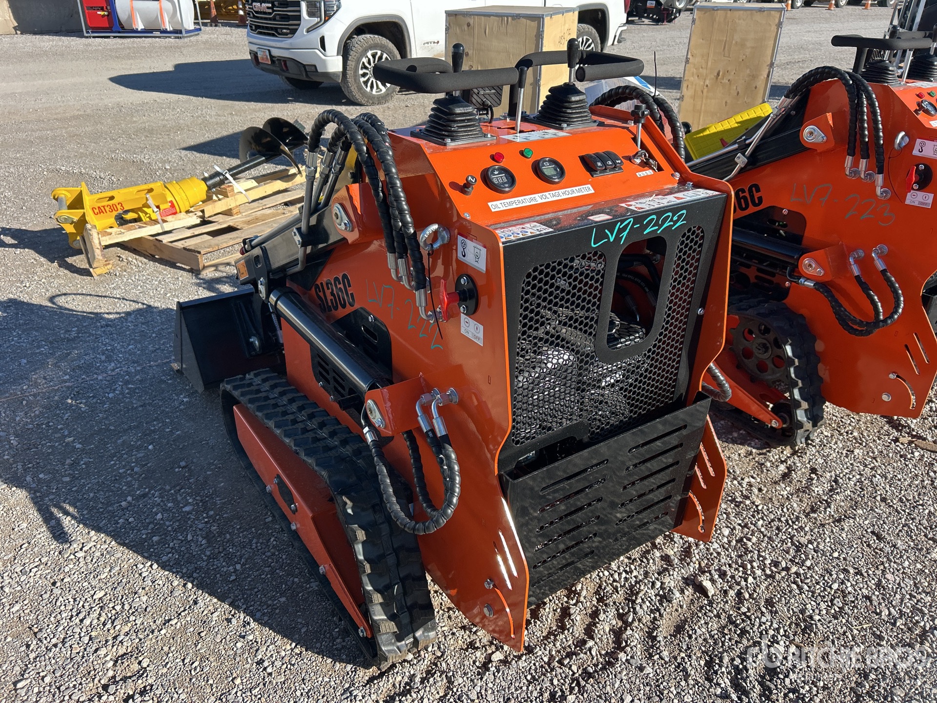 General Appearance with Picture, Left Rear Corner