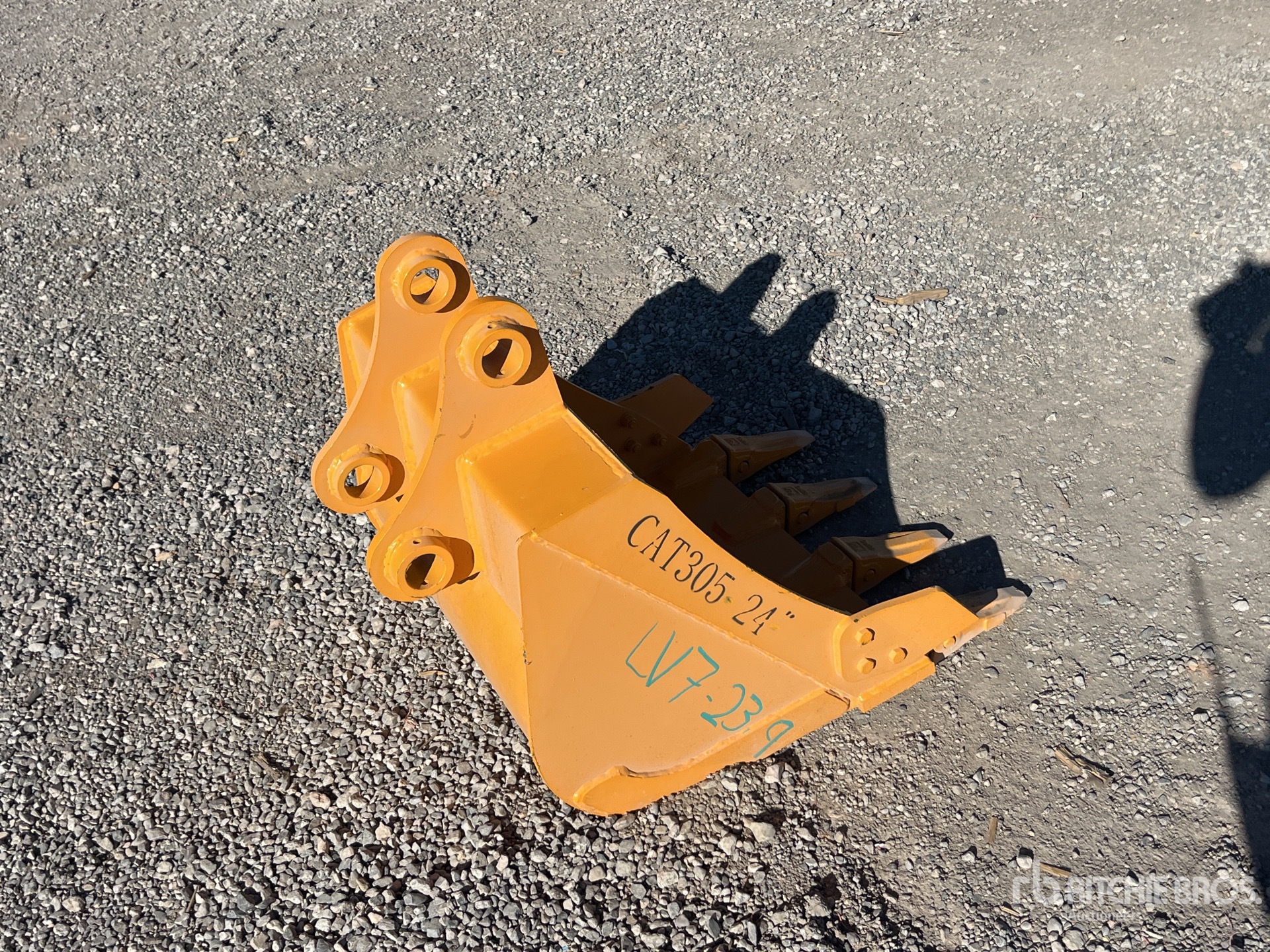 General Appearance with Bild, Ecke hinten rechts