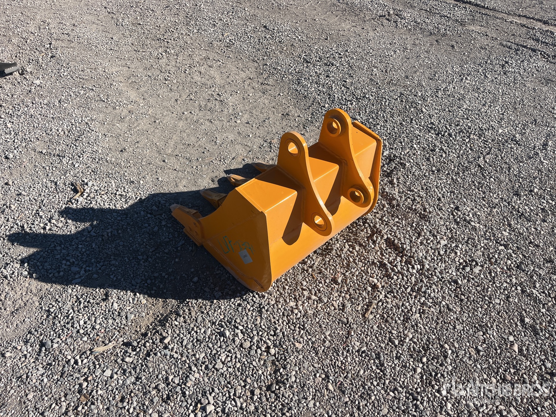 General Appearance with Bild, Ecke hinten links