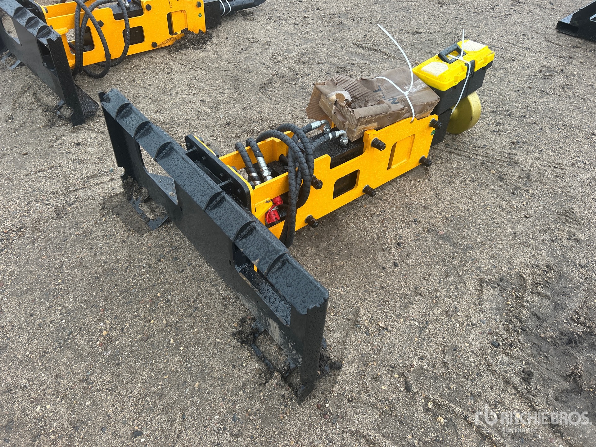 General Appearance with Bild, Ecke hinten rechts