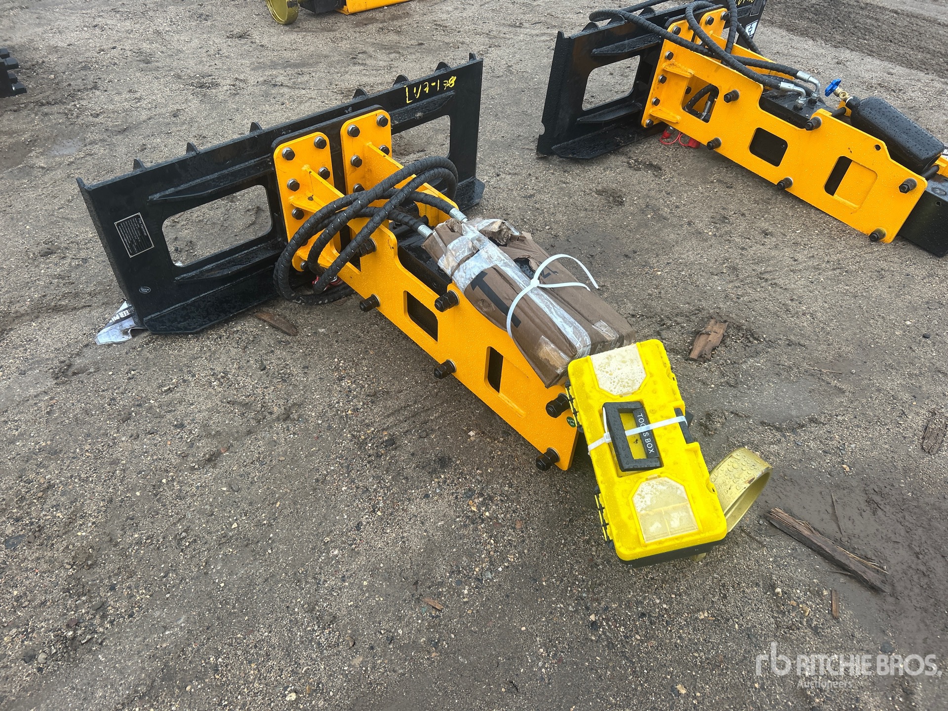 General Appearance with Bild, Ecke vorne rechts