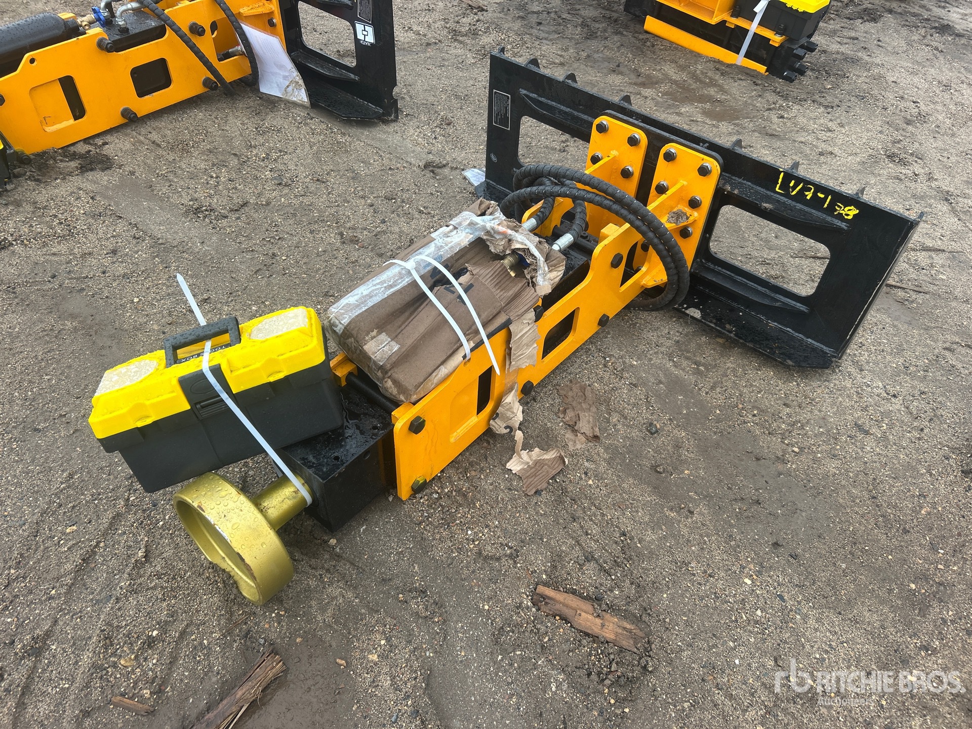 General Appearance with Bild, Ecke vorne links