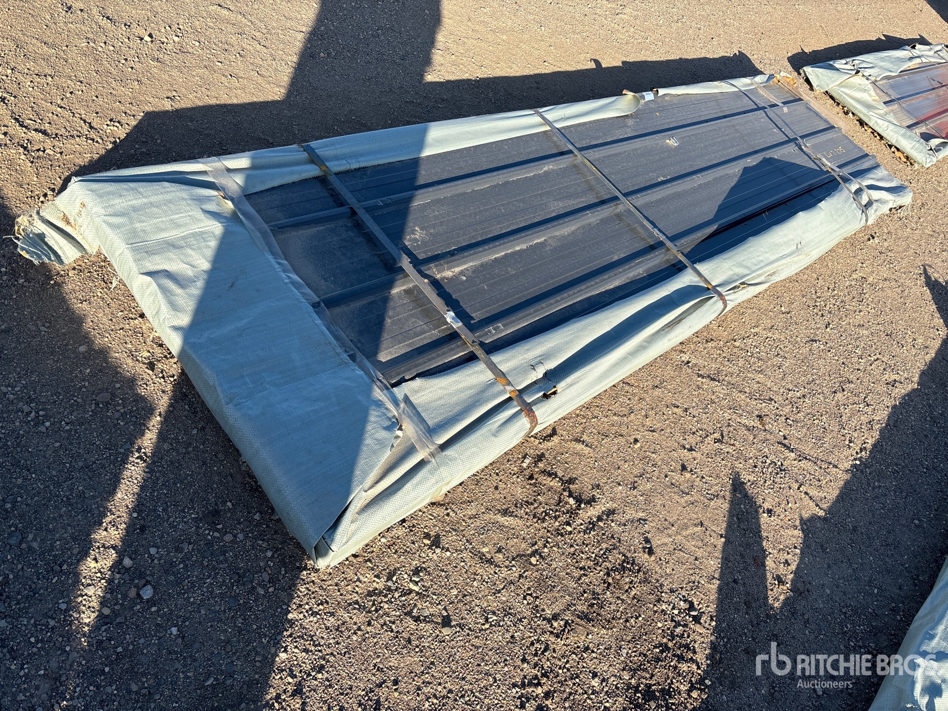 General Appearance with Bild, Ecke vorne rechts