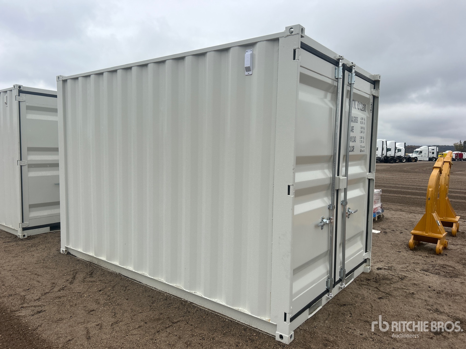 General Appearance with Picture, Right Front Corner