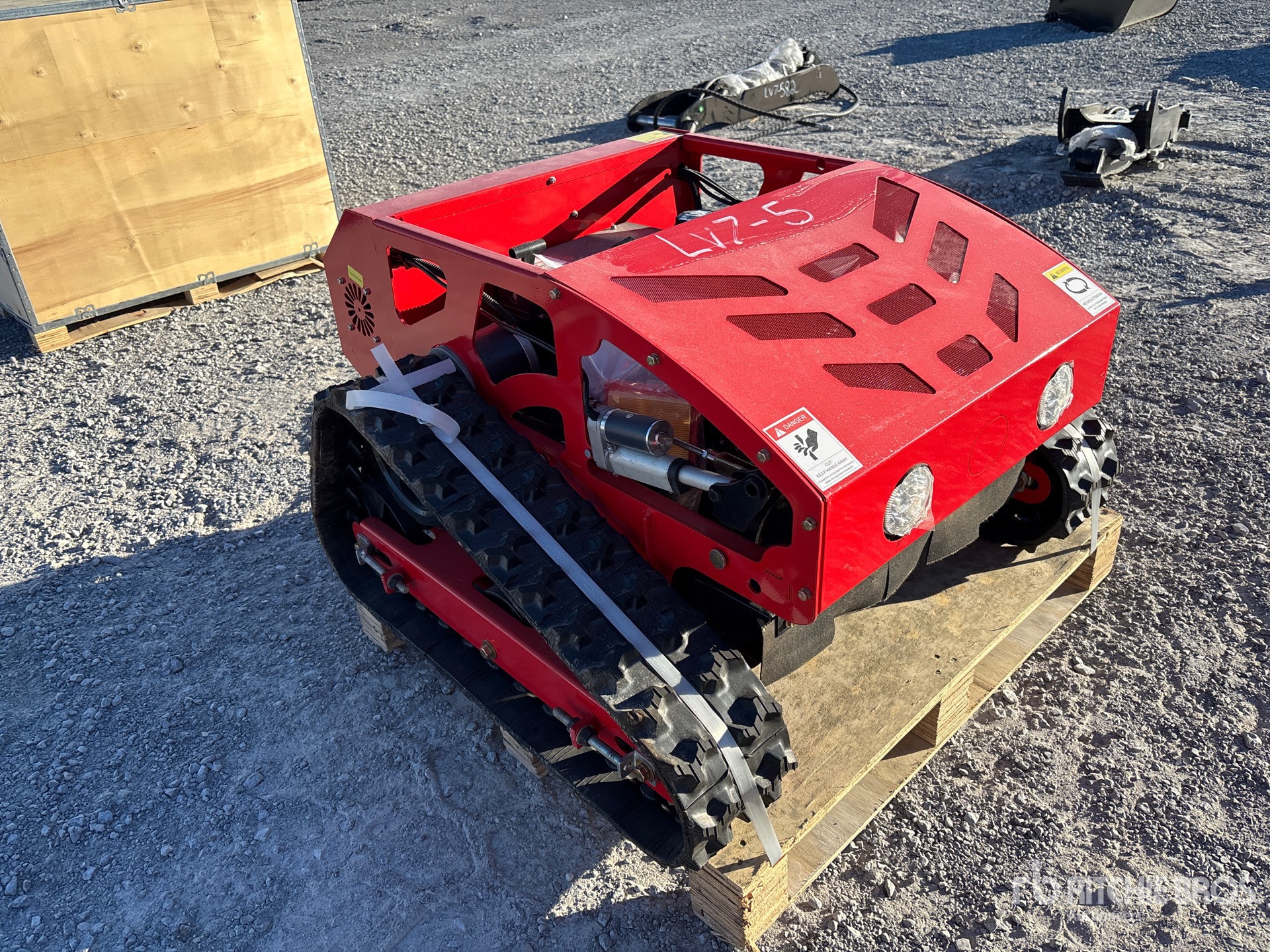 General Appearance with Picture, Right Front Corner