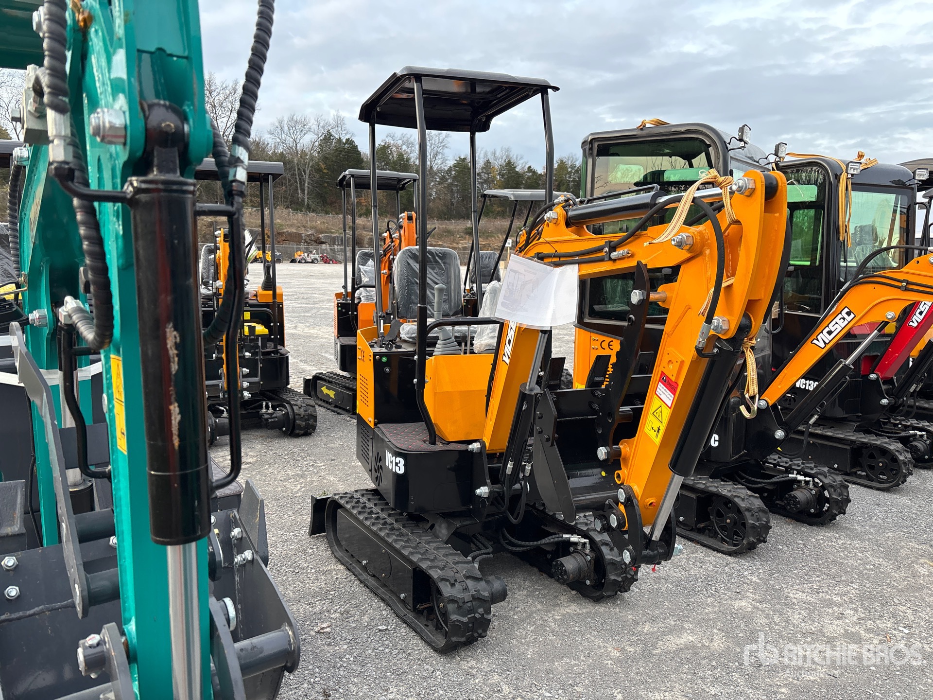 General Appearance with Picture, Right Front Corner