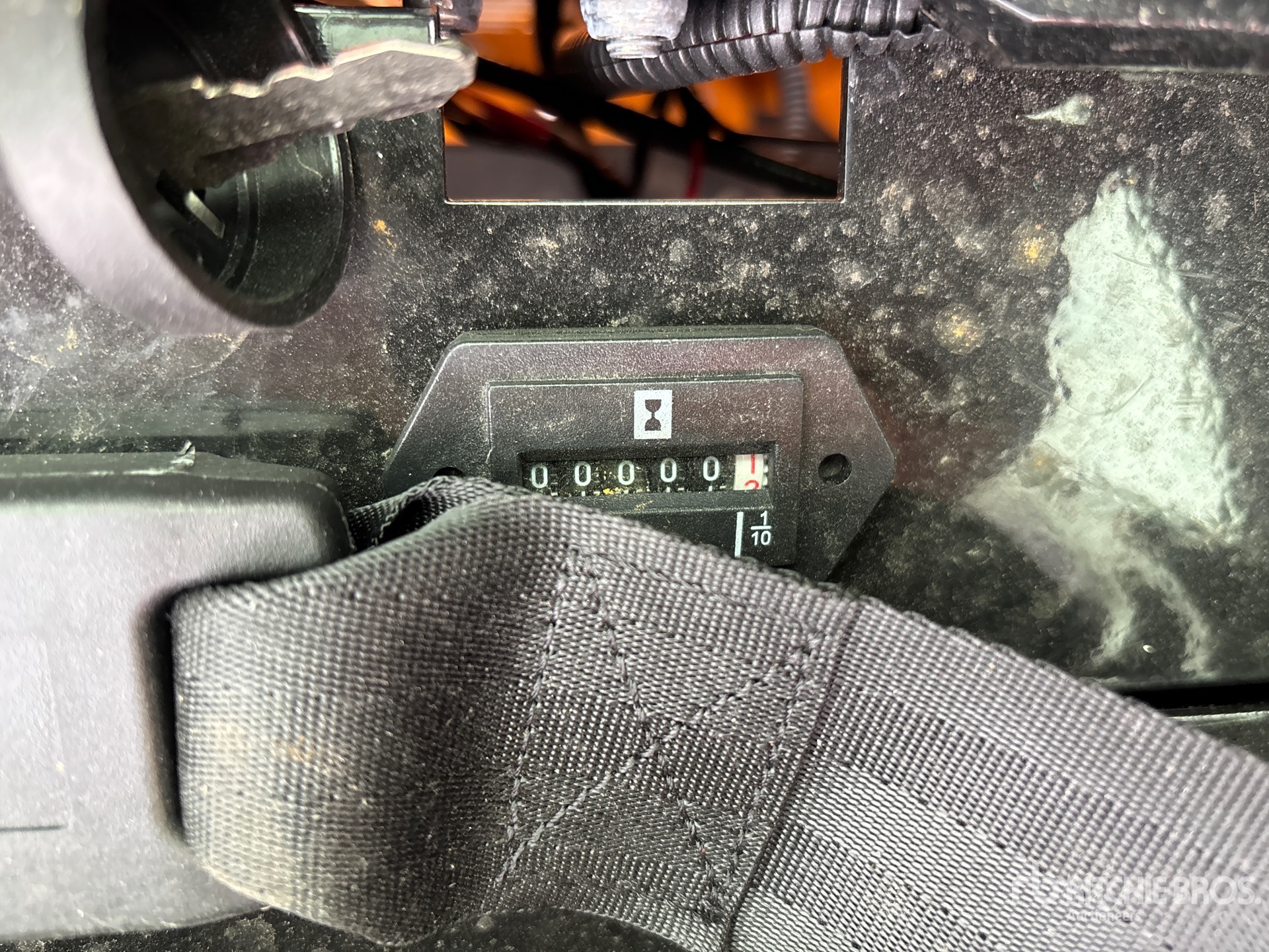 General Appearance with Hour Meter / Odometer