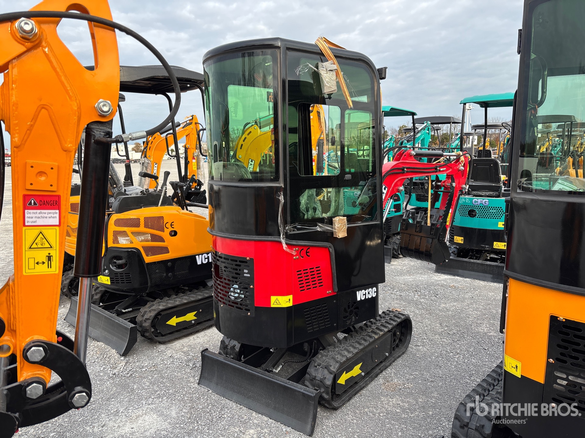 General Appearance with Foto, angolo anteriore sinistro