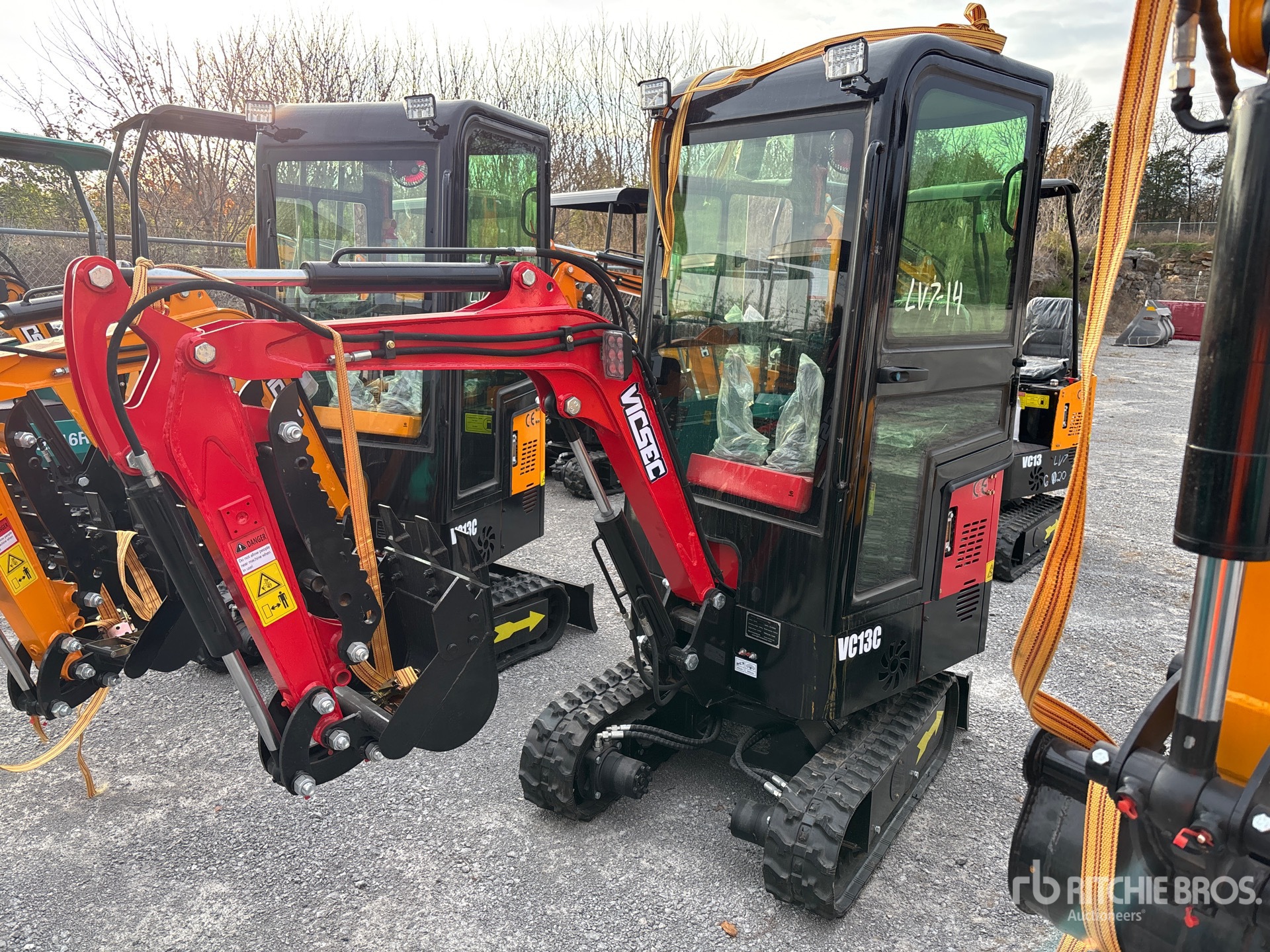 General Appearance with Foto, angolo anteriore sinistro