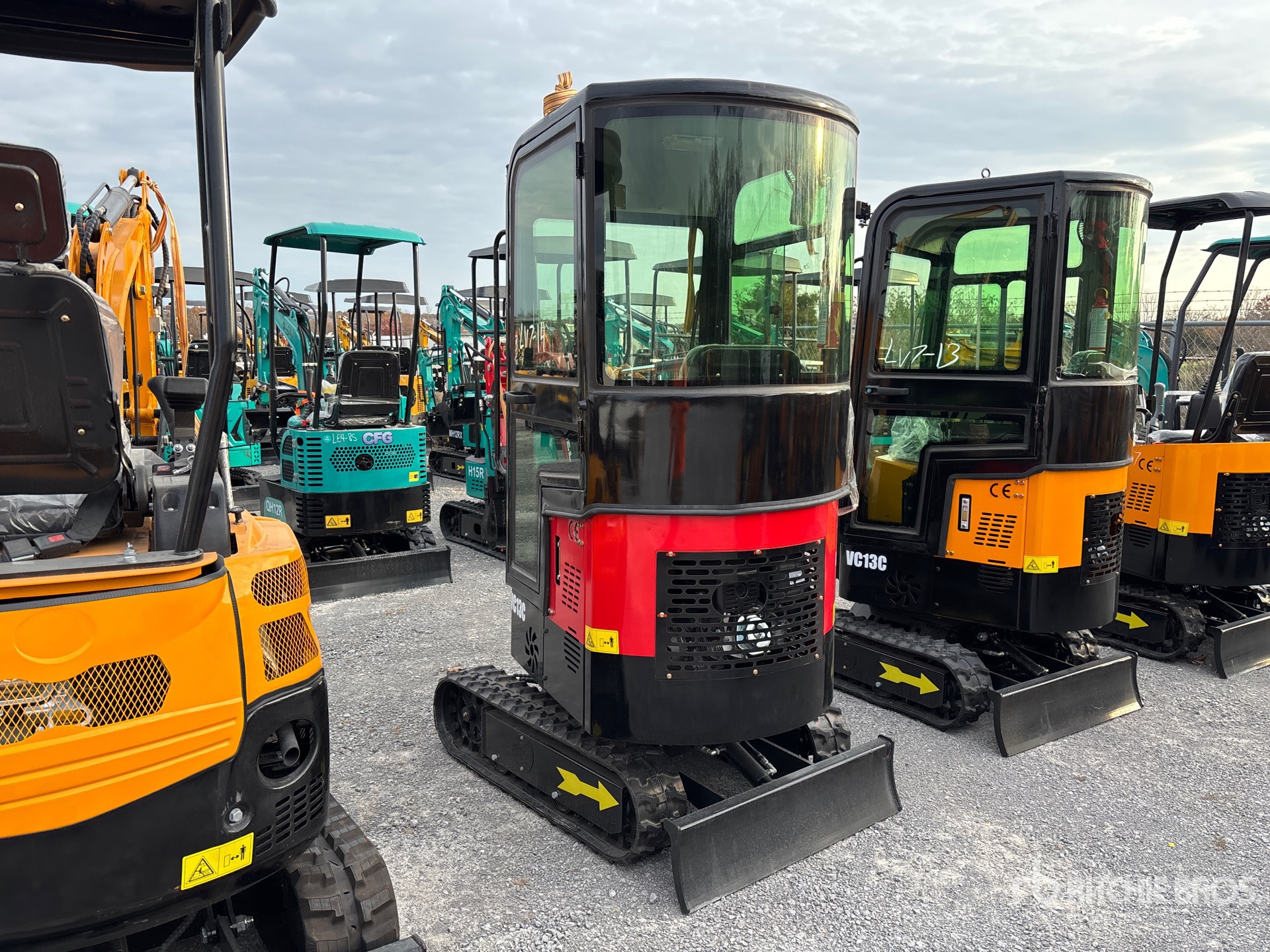 General Appearance with Foto, angolo posteriore sinistro