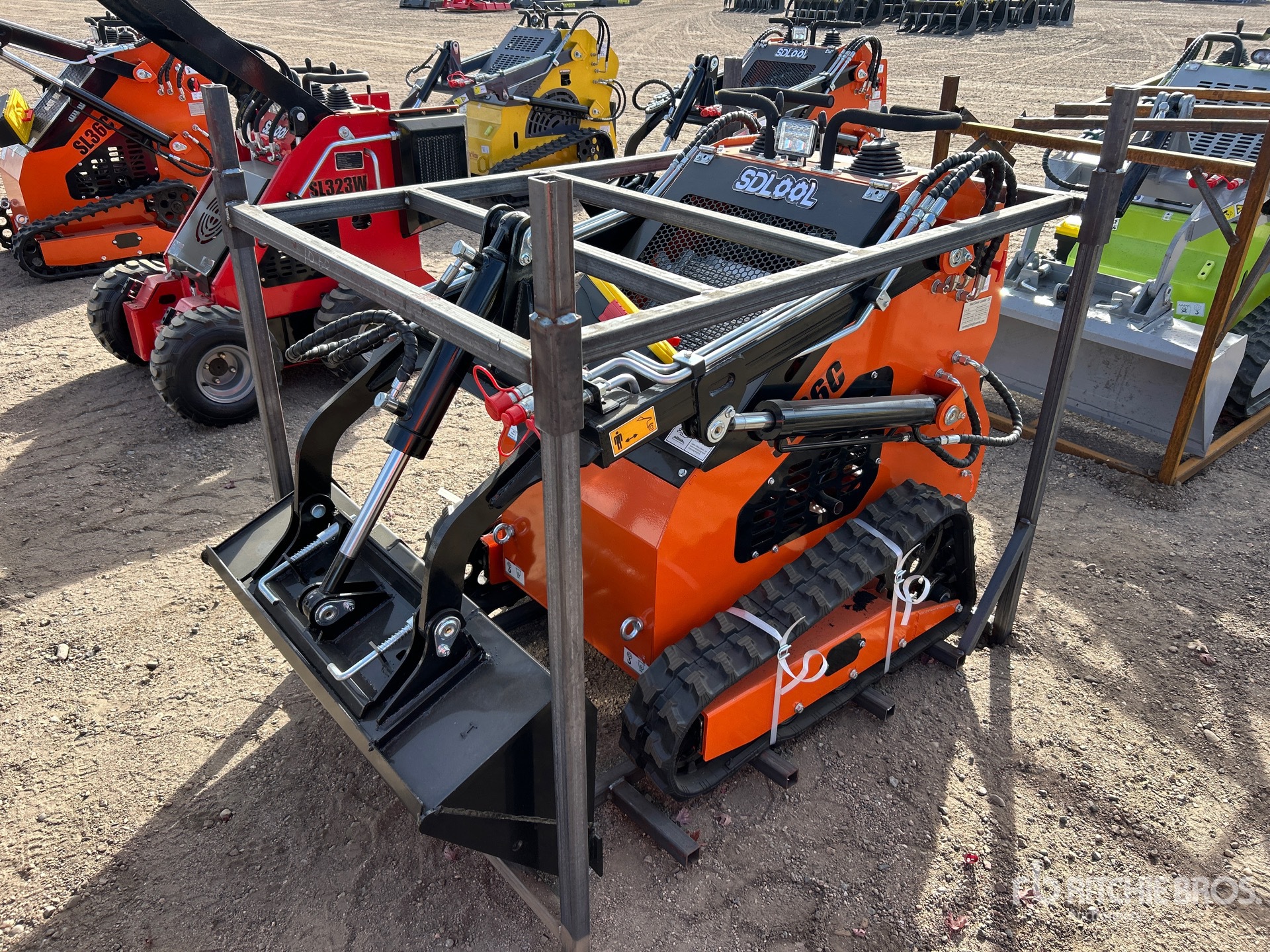 General Appearance with Foto, angolo anteriore sinistro