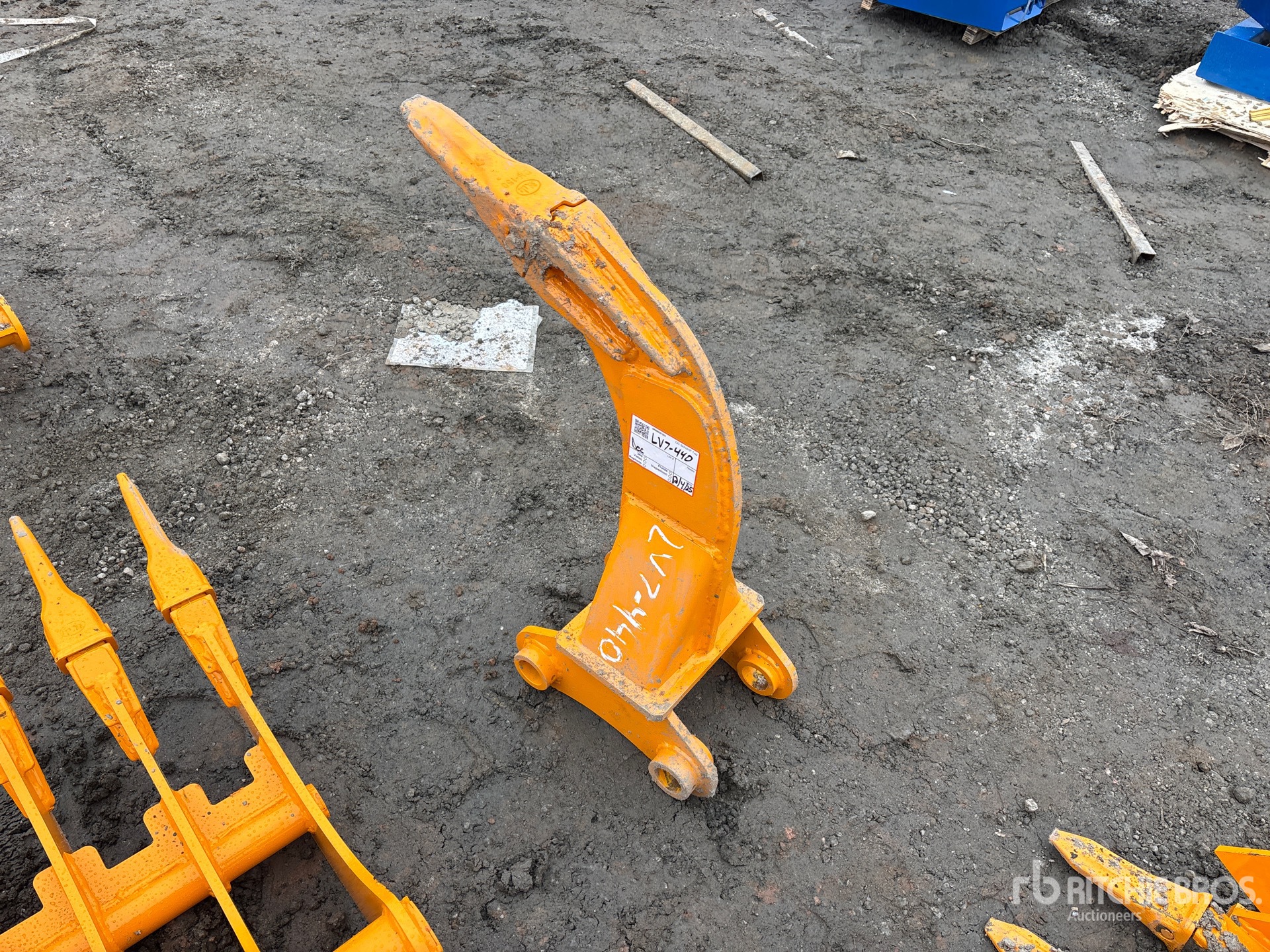 General Appearance with Foto, angolo posteriore sinistro