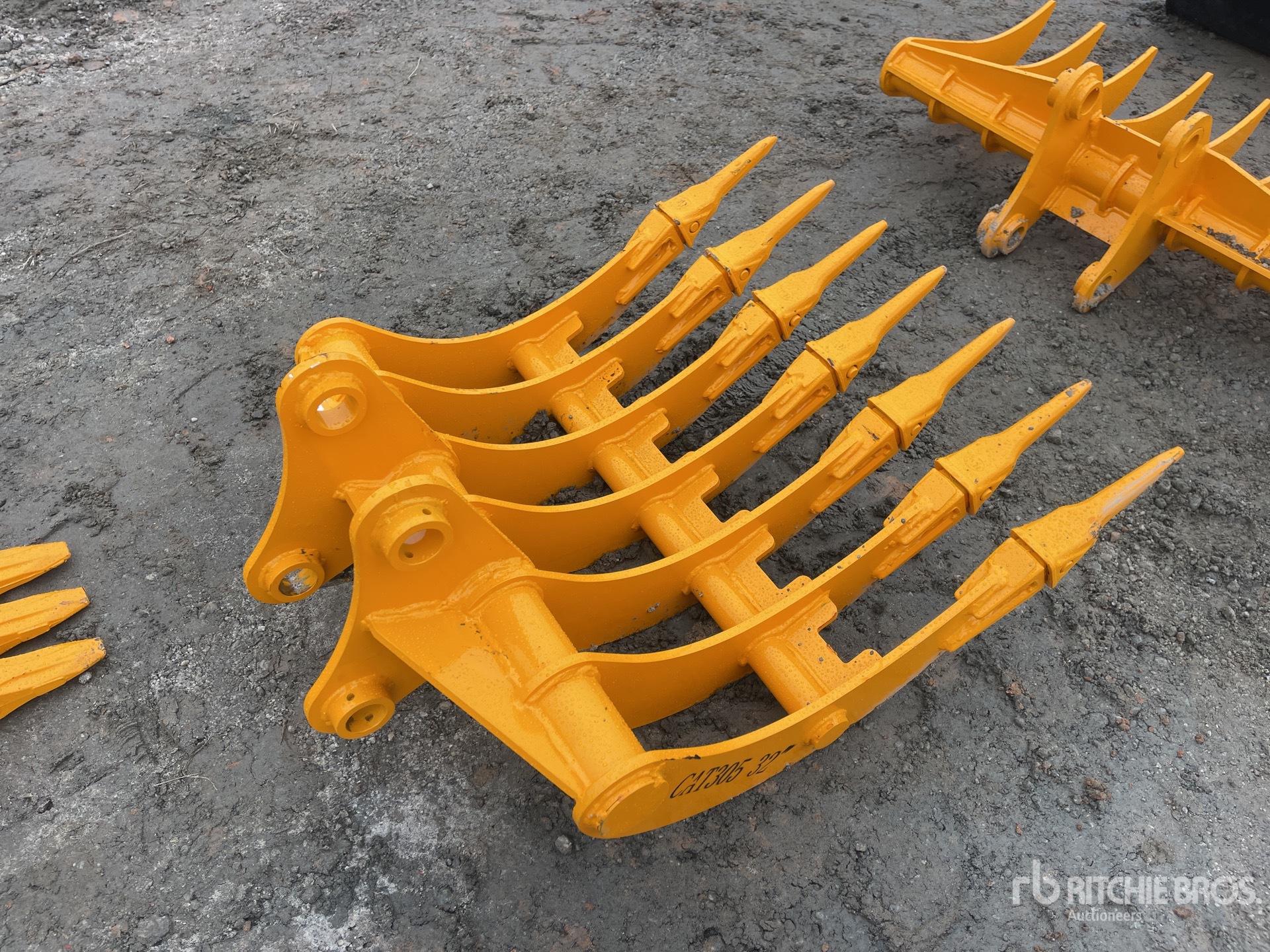 Aspect général with Image, coin arrière droit