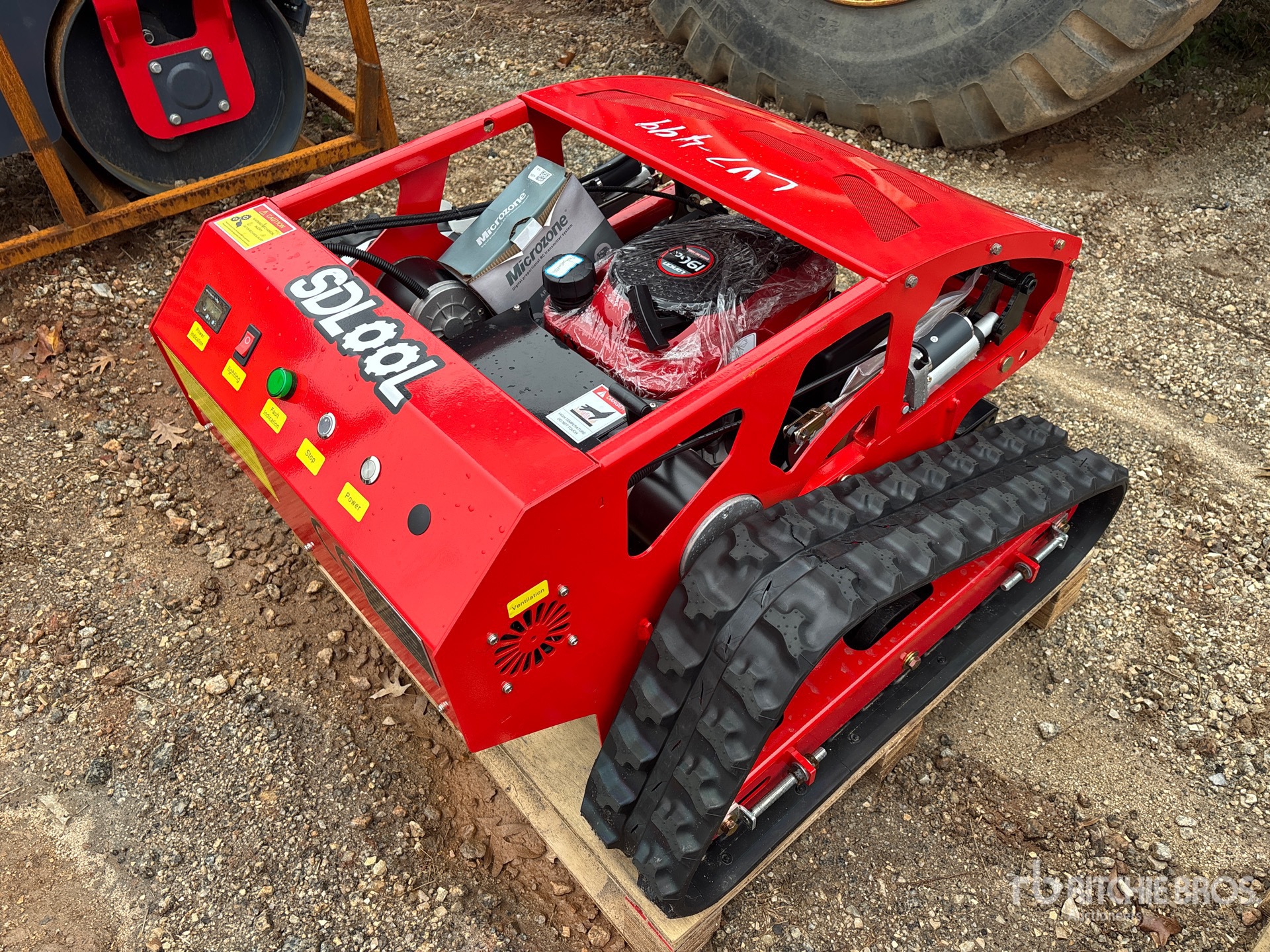 General Appearance with Picture, Right Rear Corner