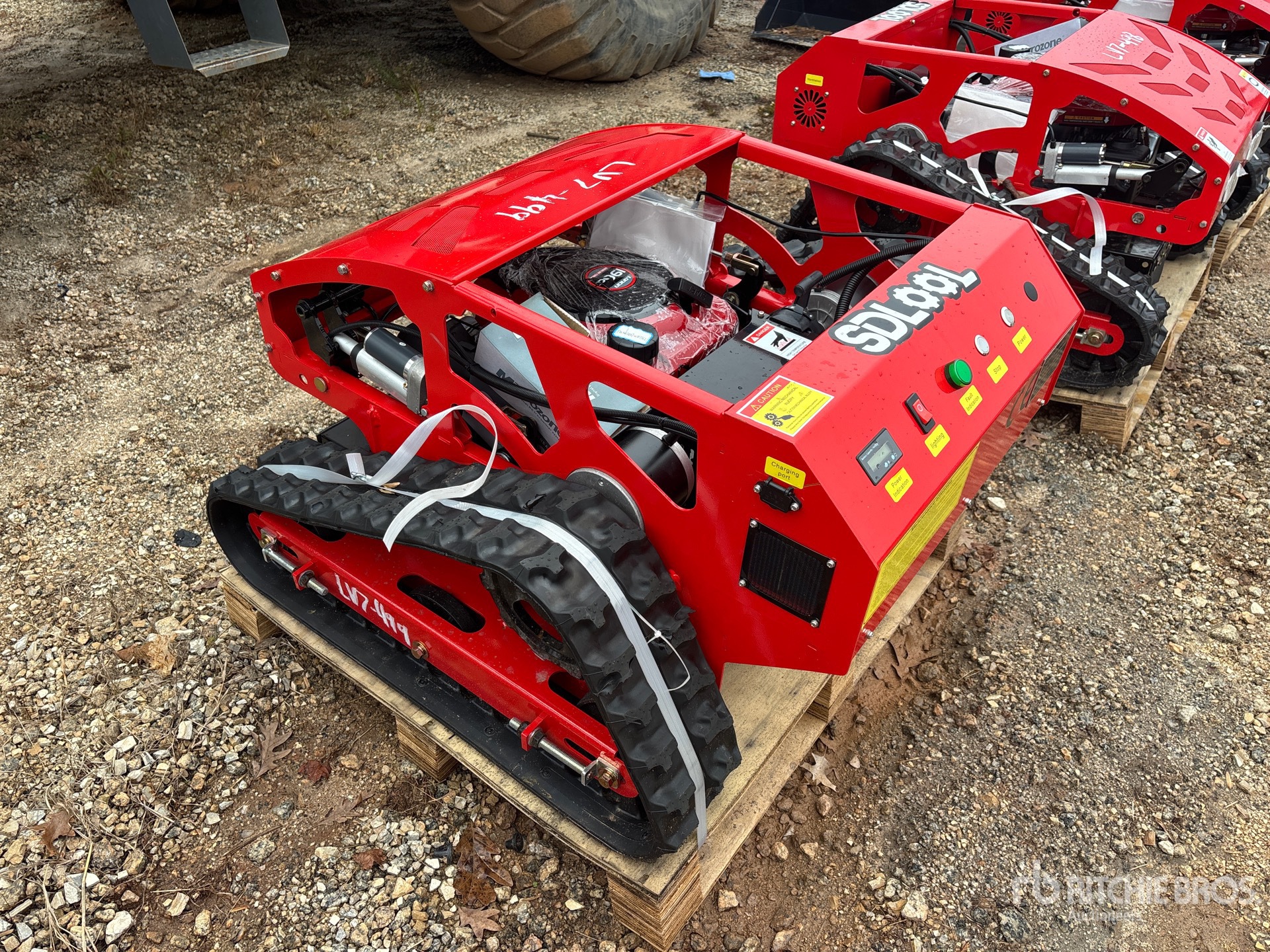 General Appearance with Picture, Left Rear Corner