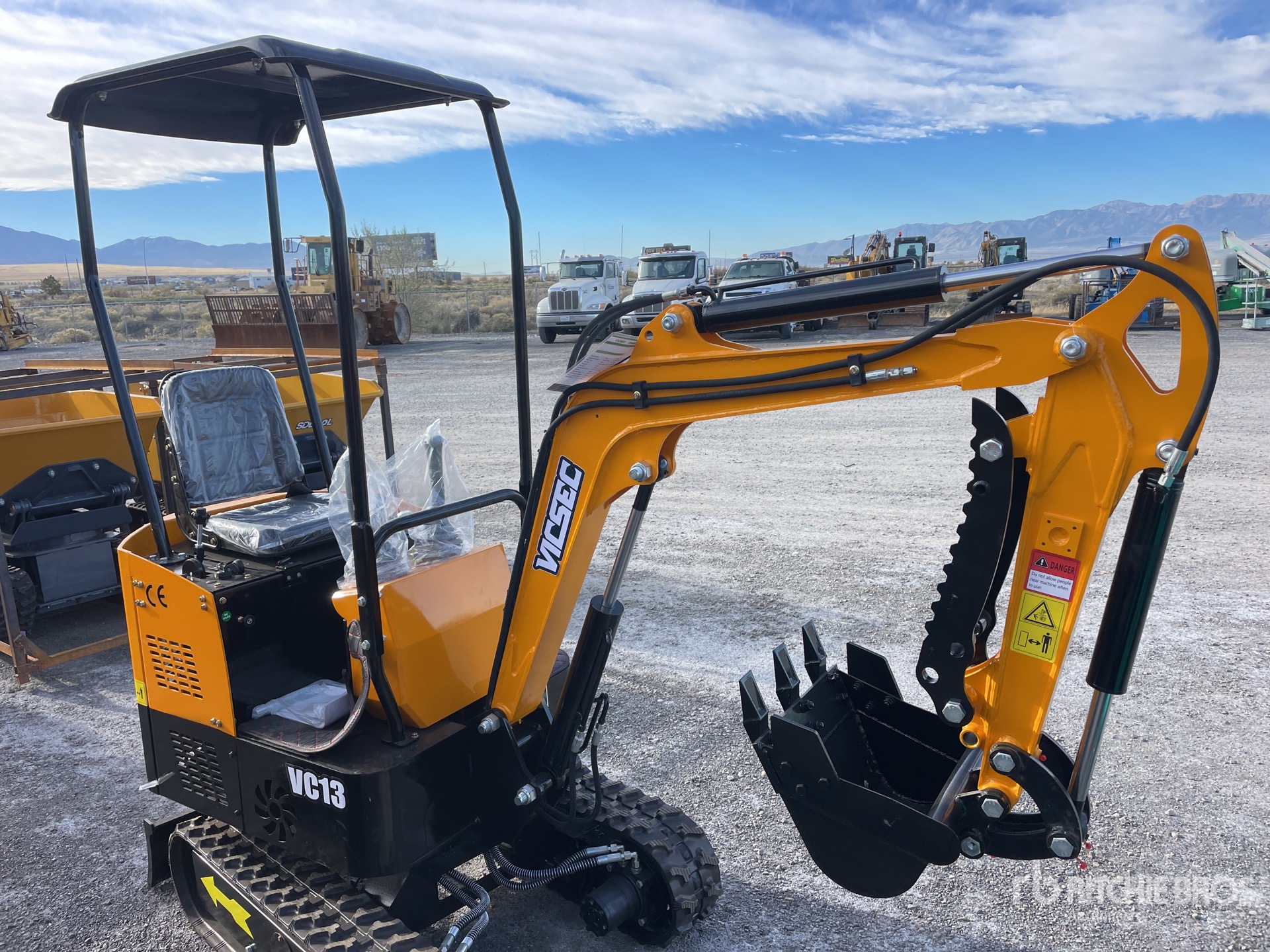 General Appearance with Picture, Right Front Corner