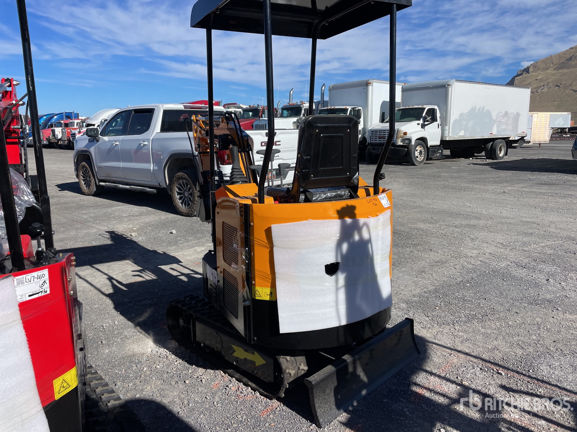 General Appearance with Picture, Left Rear Corner