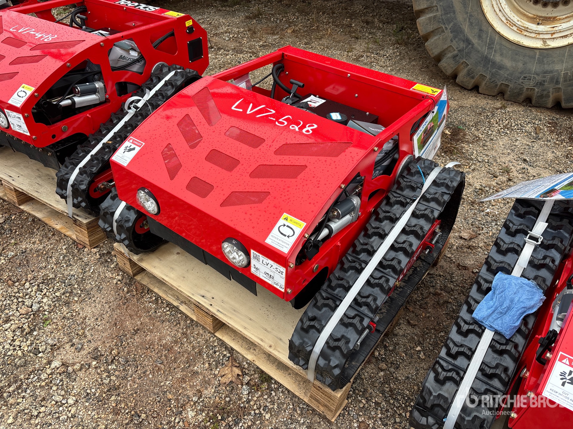 General Appearance with Picture, Left Front Corner