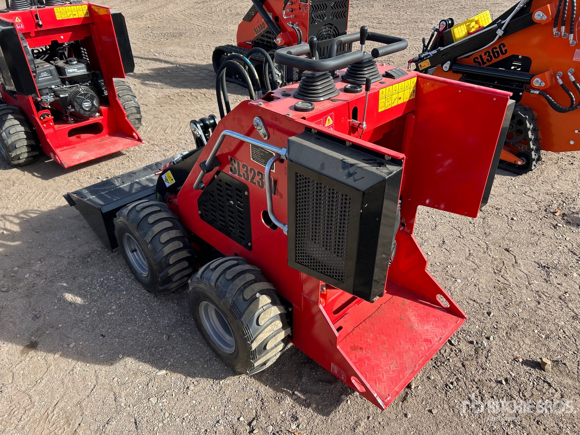 General Appearance with Picture, Left Rear Corner