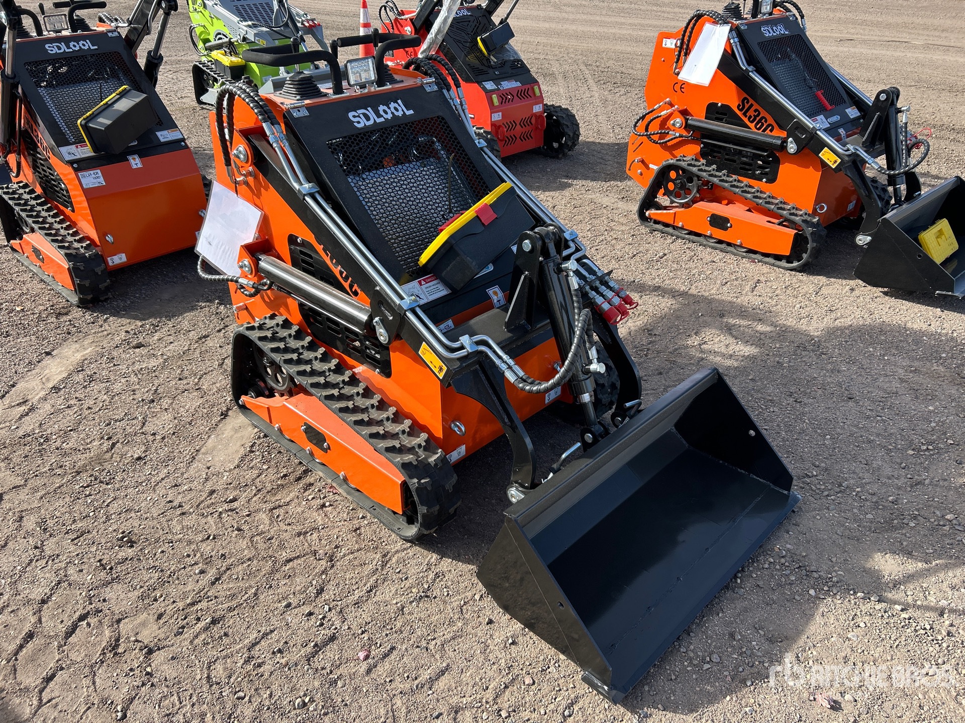 General Appearance with Foto, angolo anteriore destro