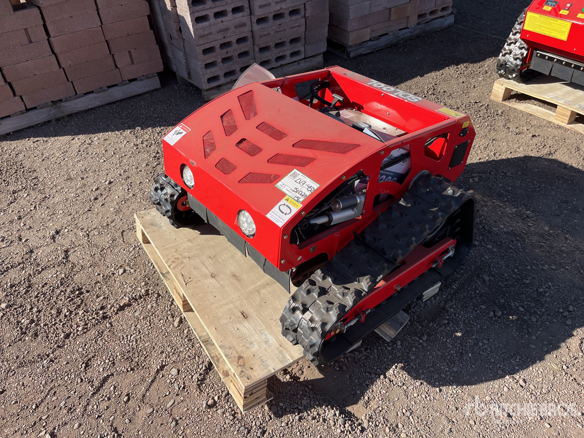 General Appearance with Picture, Left Front Corner