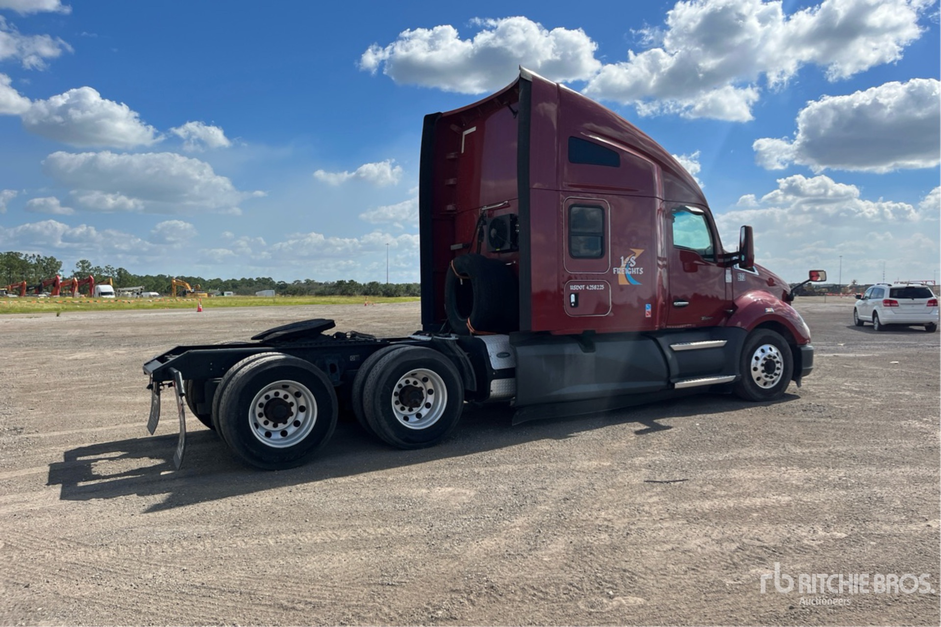 General Appearance with Picture, Right Rear Corner