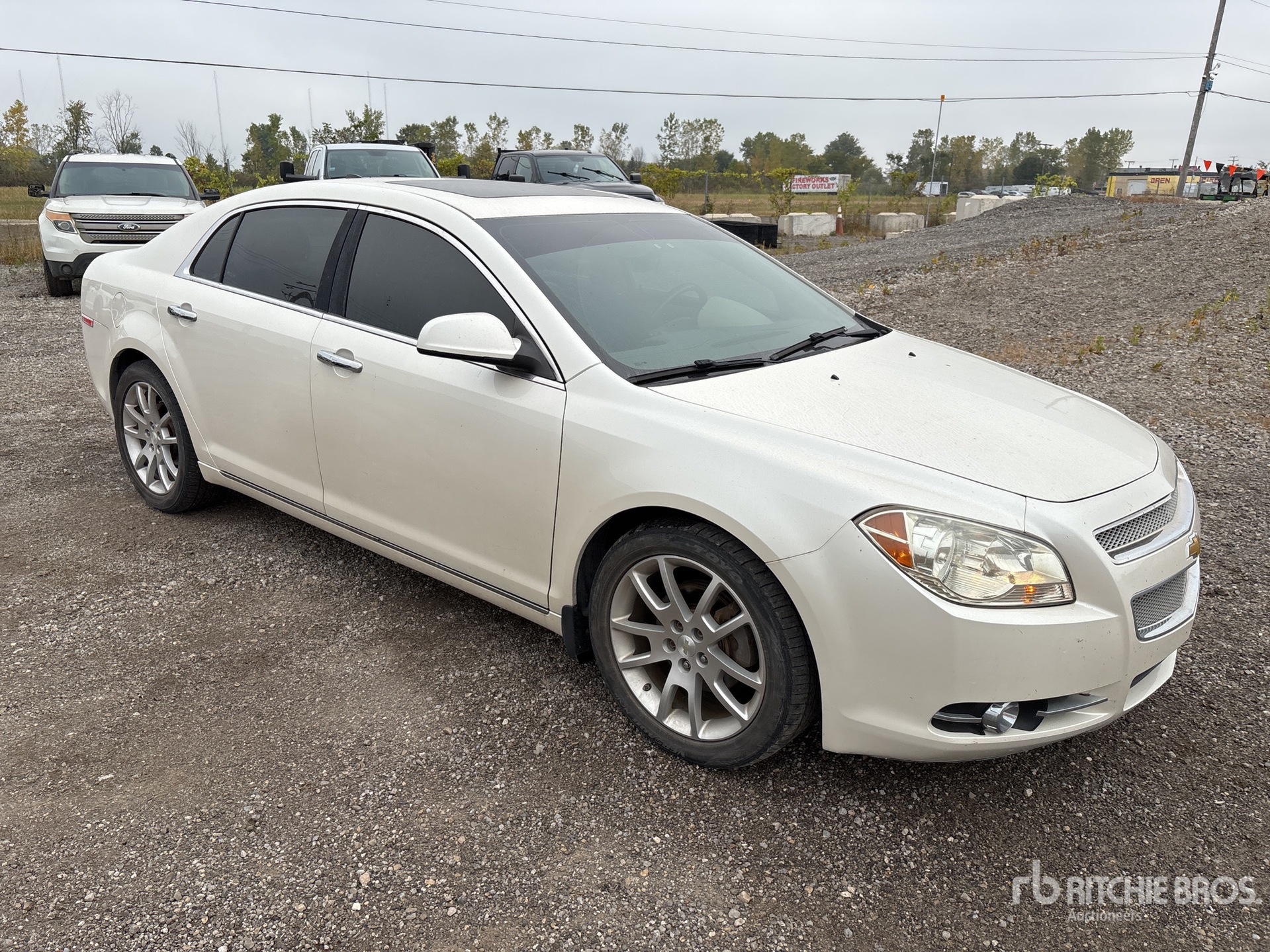 General Appearance with Picture, Right Front Corner