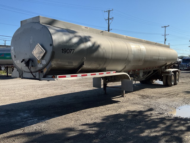 1995 Fruehauf 9200 gal T/A Tanker Trailer