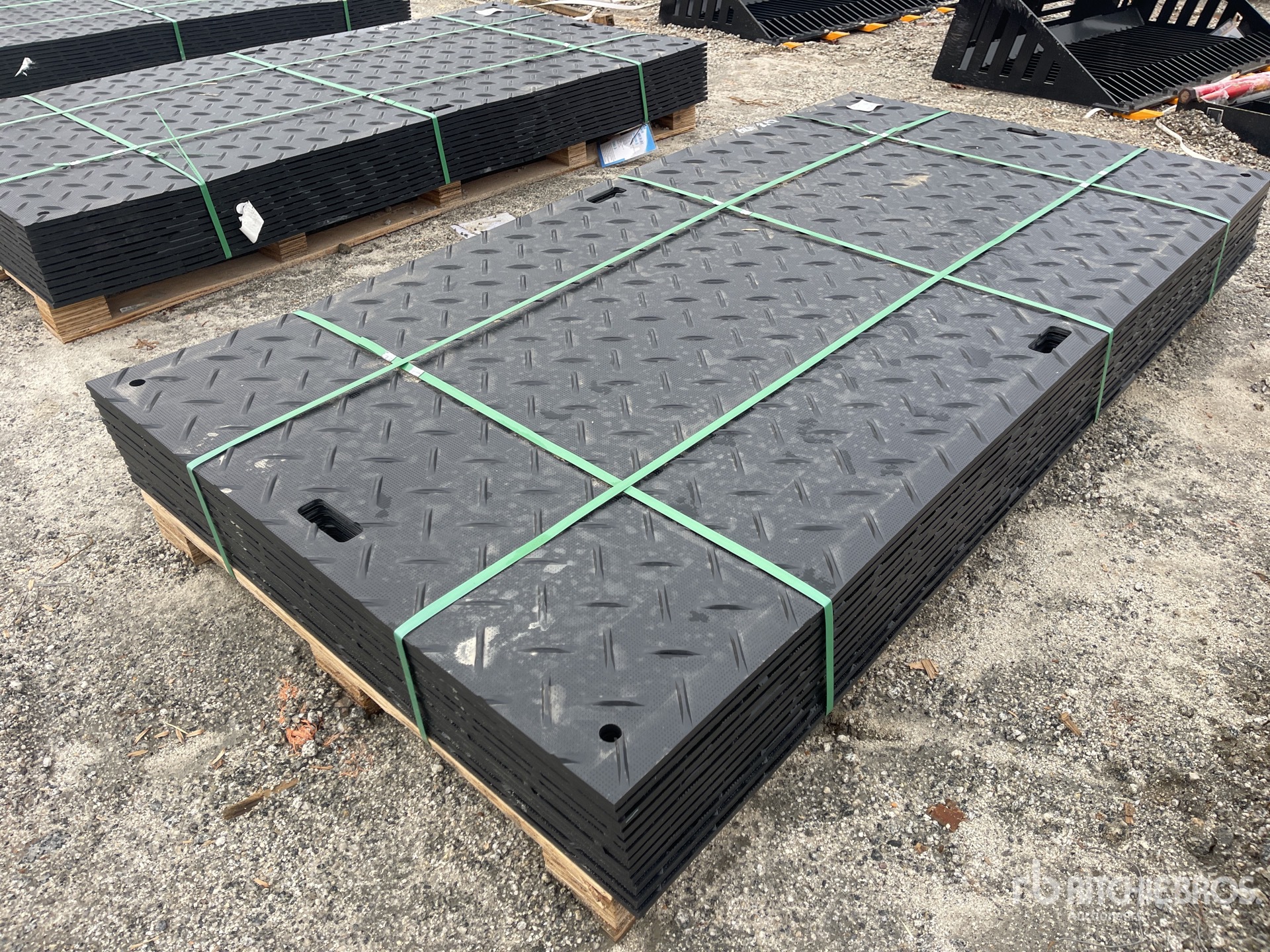 Aspect général with Image, coin avant droit