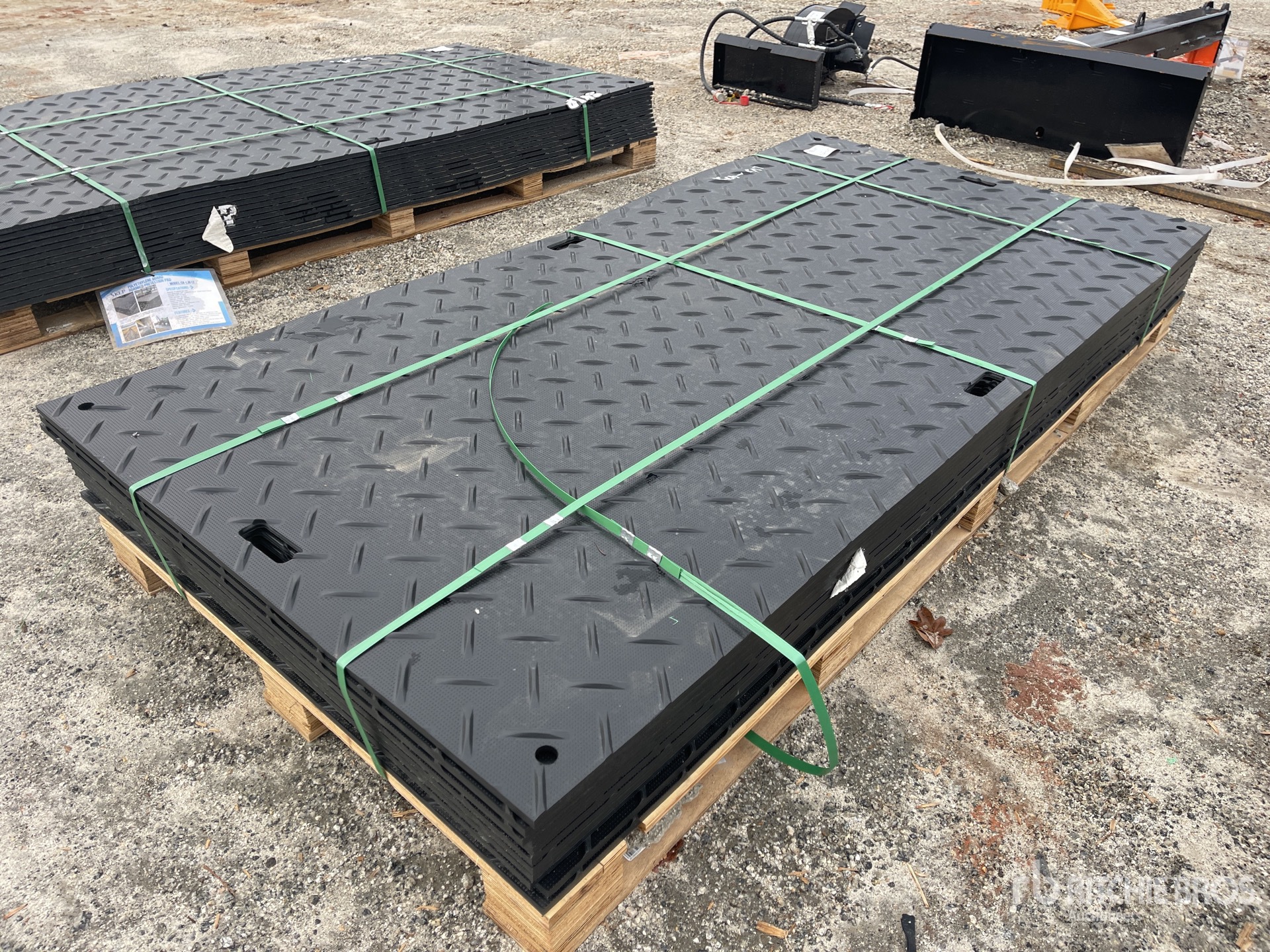 Aspect général with Image, coin avant droit