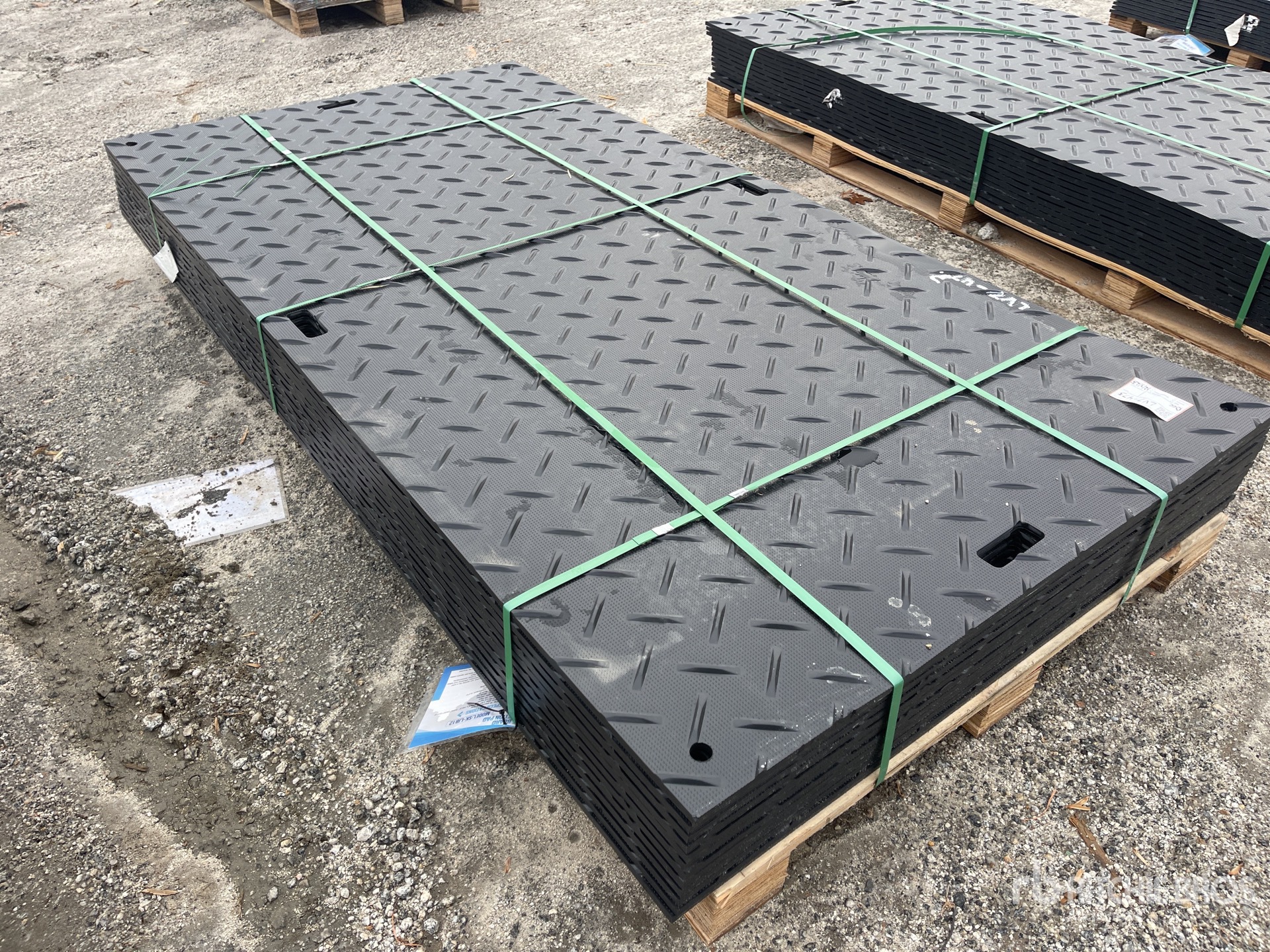 Aspect général with Image, coin avant gauche