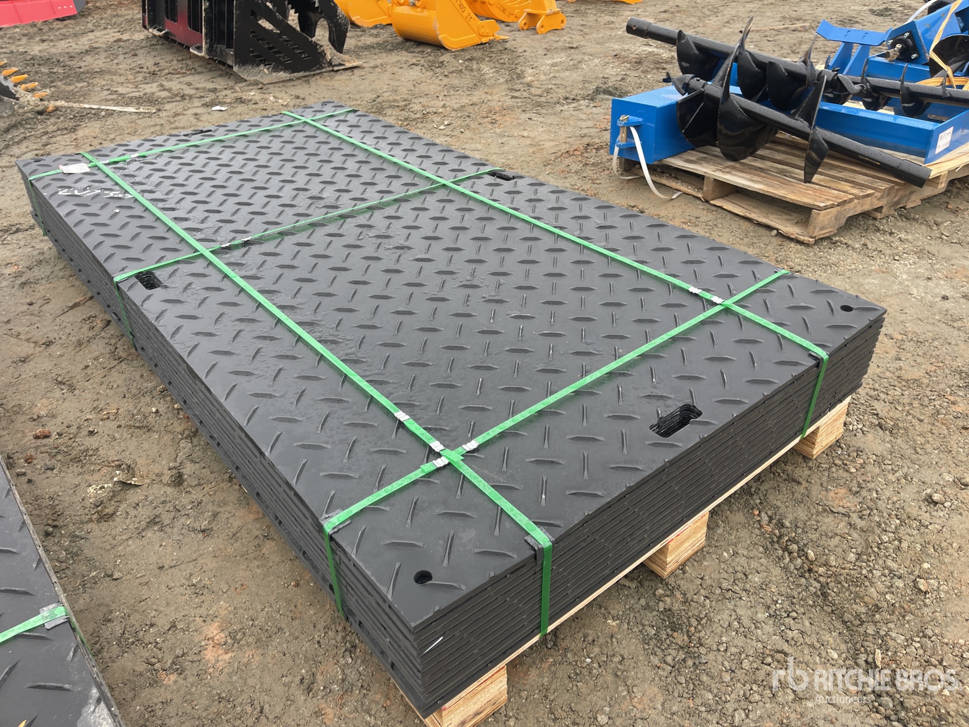 Aspect général with Image, coin arrière droit