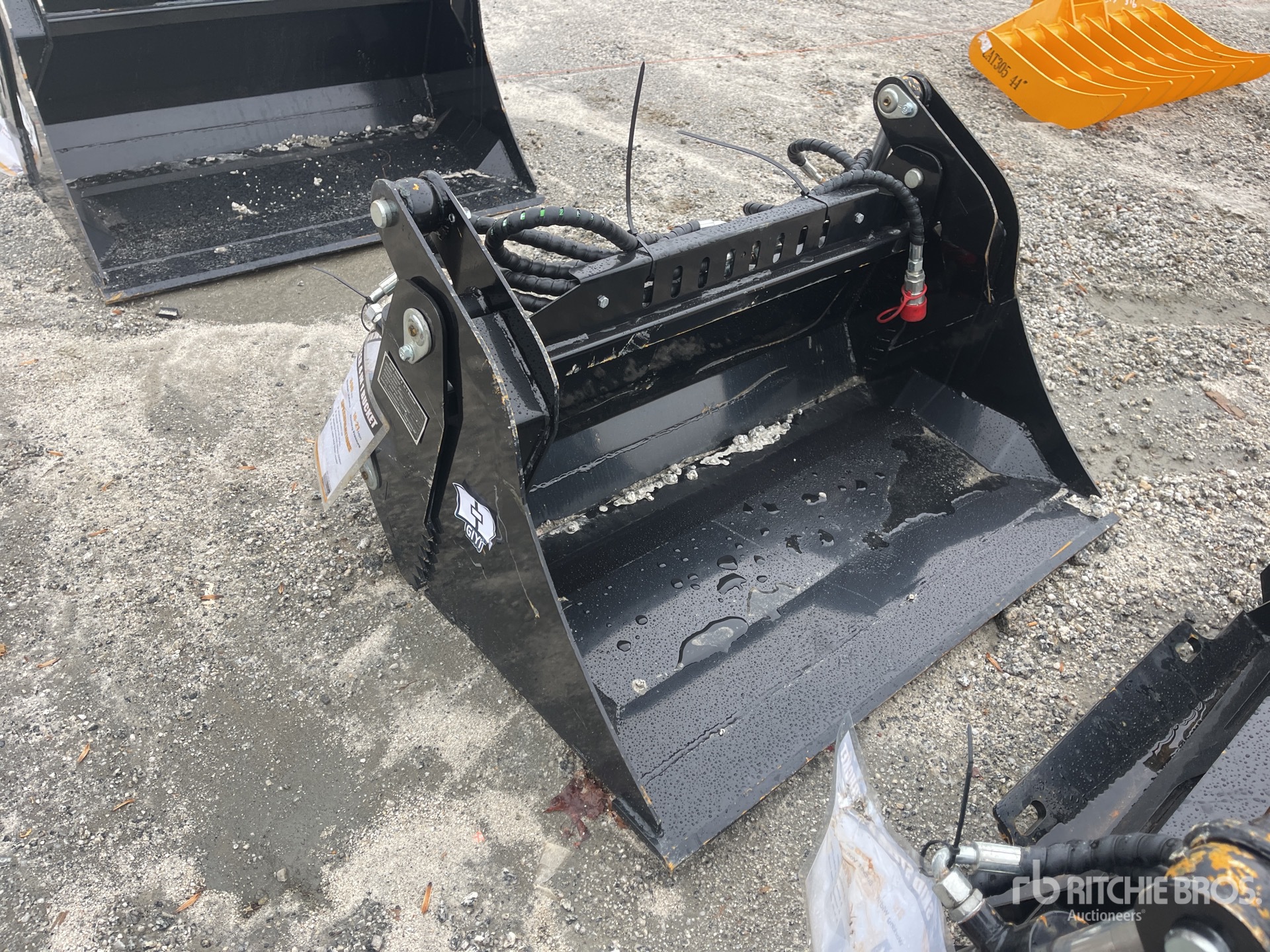 General Appearance with Foto, angolo anteriore destro