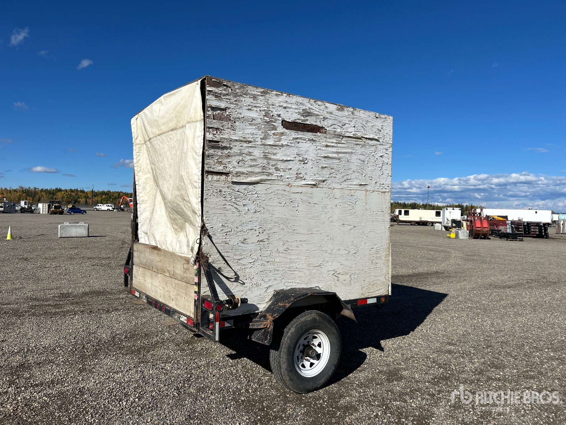 General Appearance with Picture, Right Rear Corner