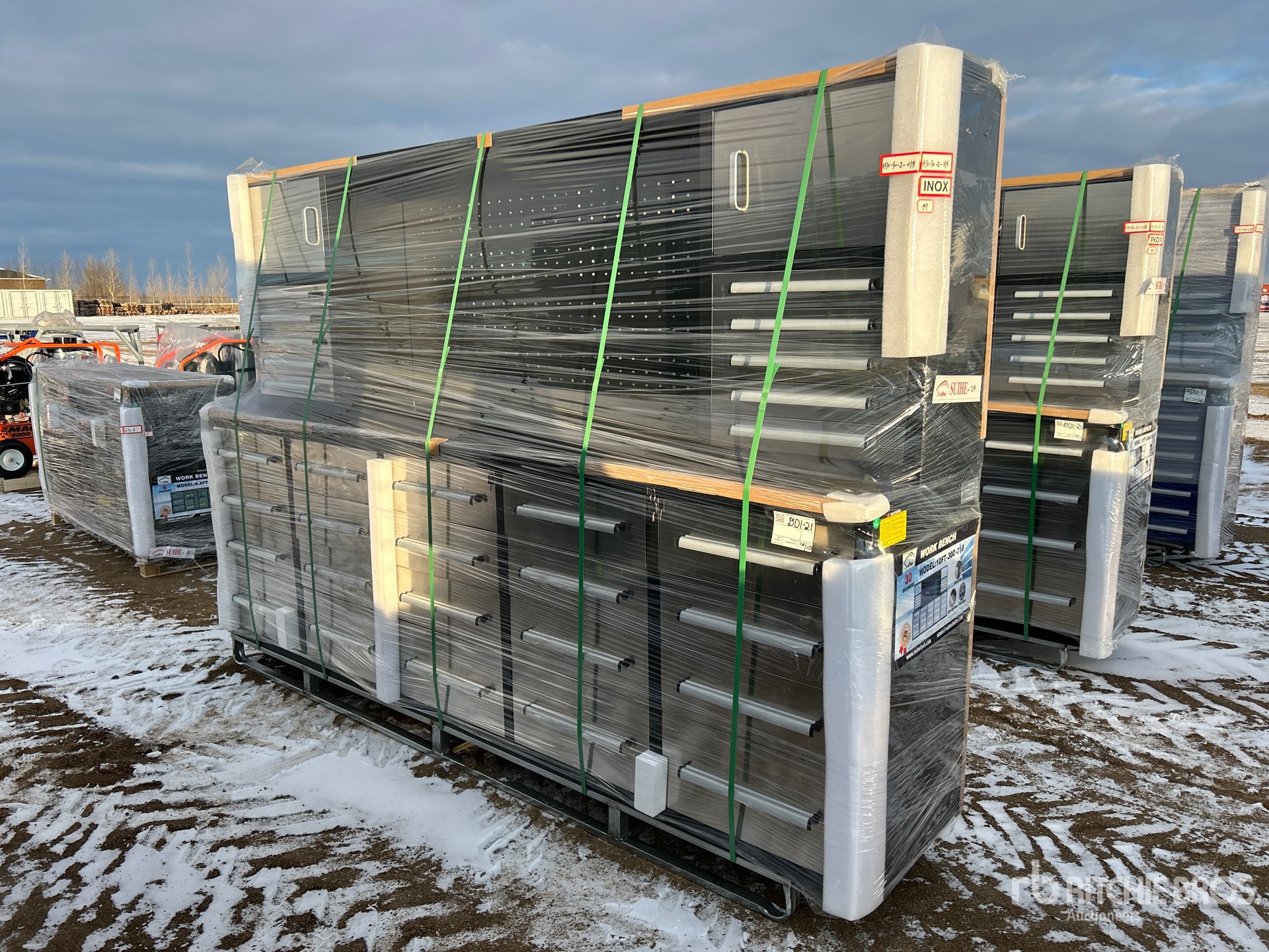 General Appearance with Picture, Left Front Corner