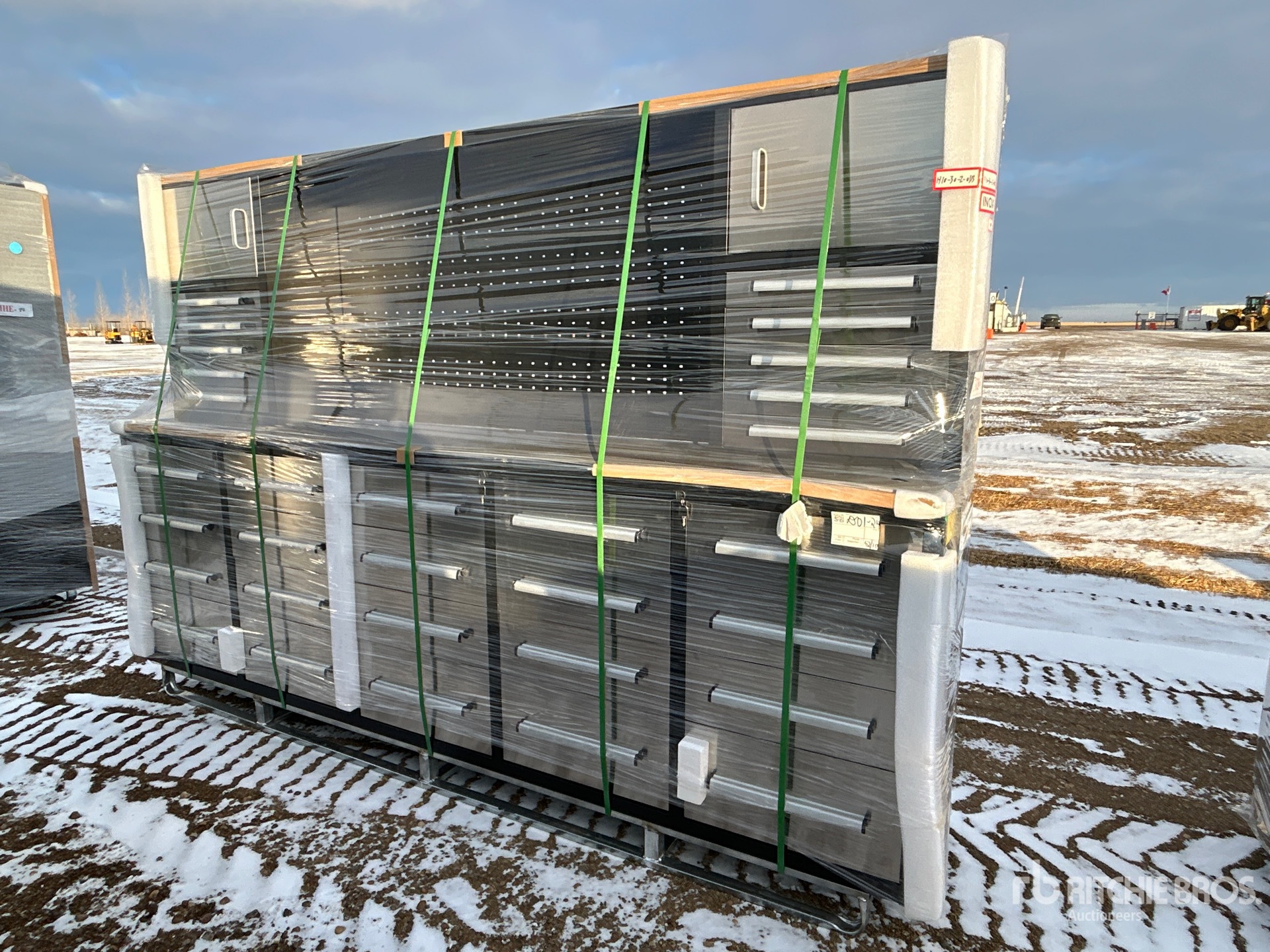 General Appearance with Picture, Left Front Corner