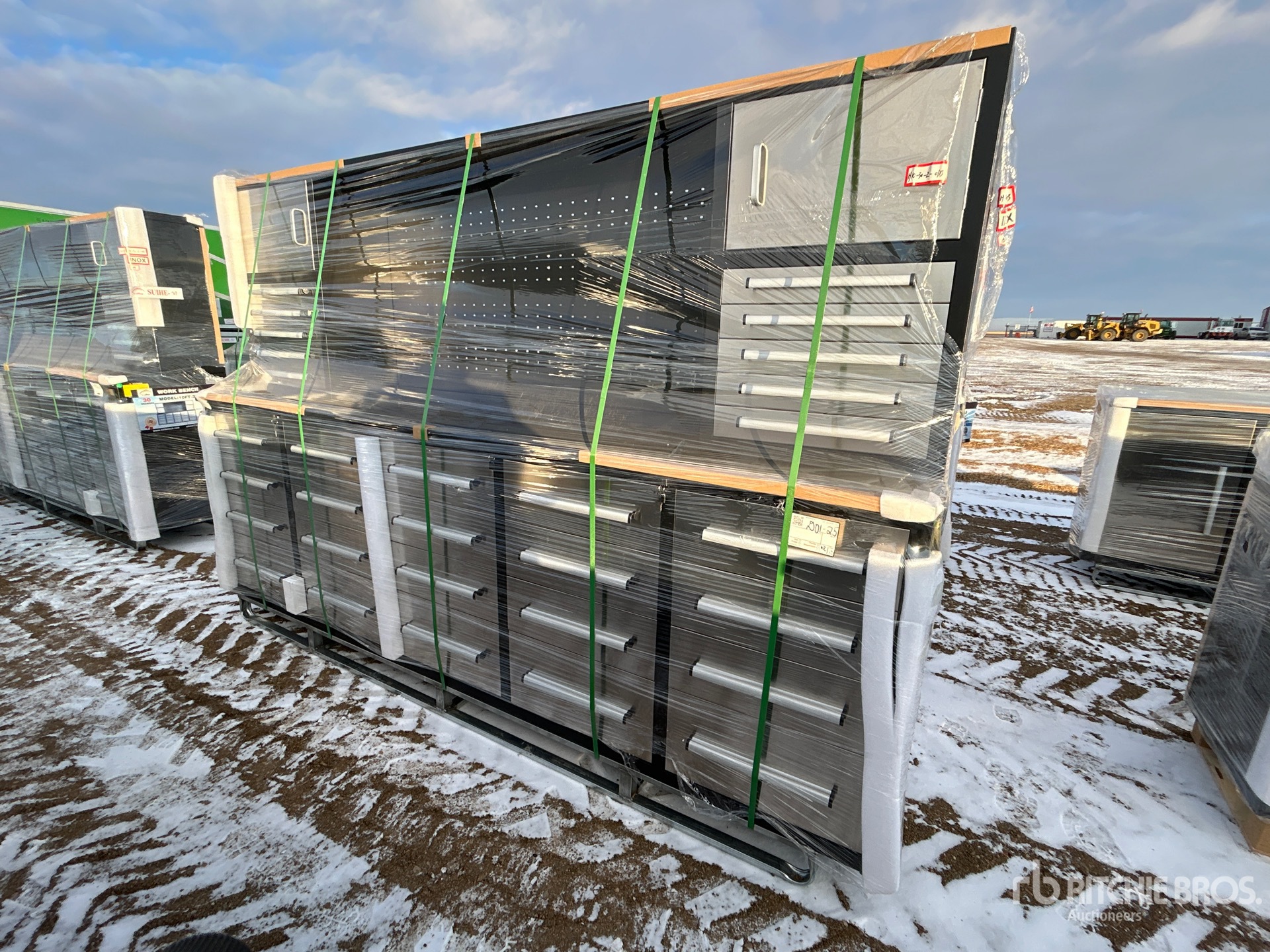 General Appearance with Picture, Left Front Corner