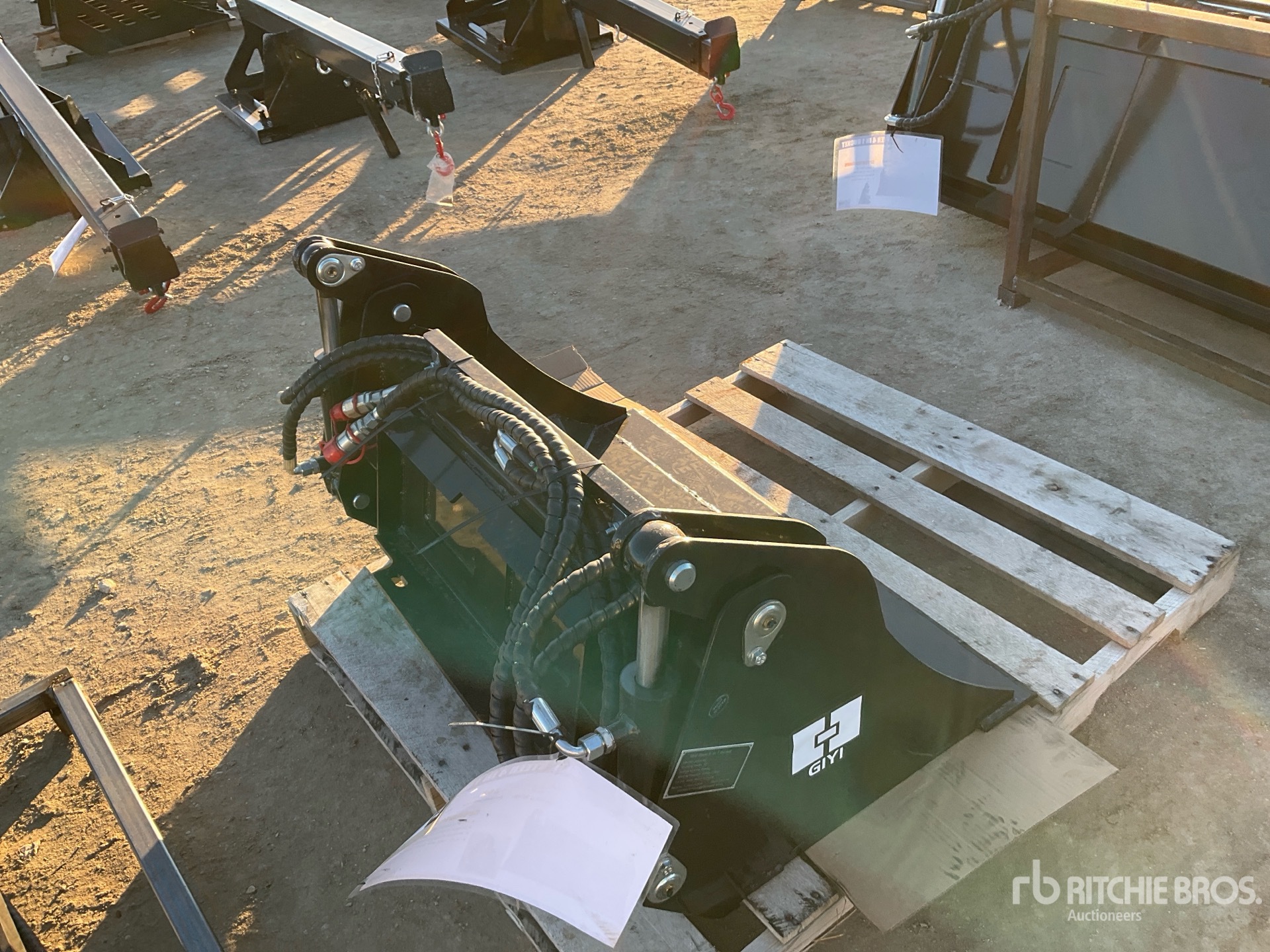 General Appearance with Bild, Ecke hinten rechts