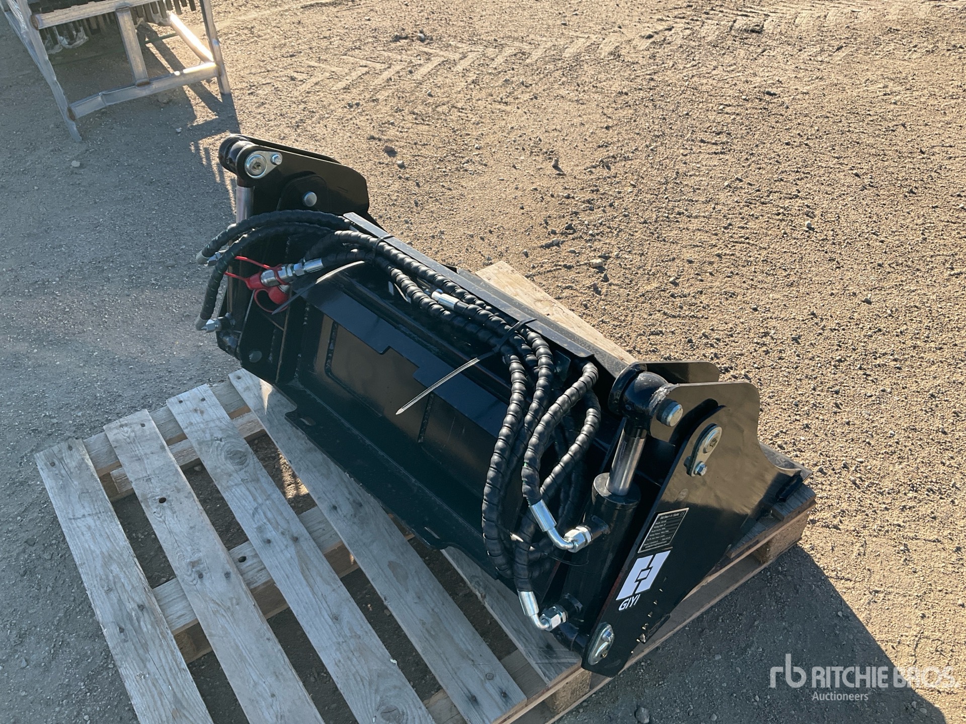 General Appearance with Bild, Ecke hinten rechts