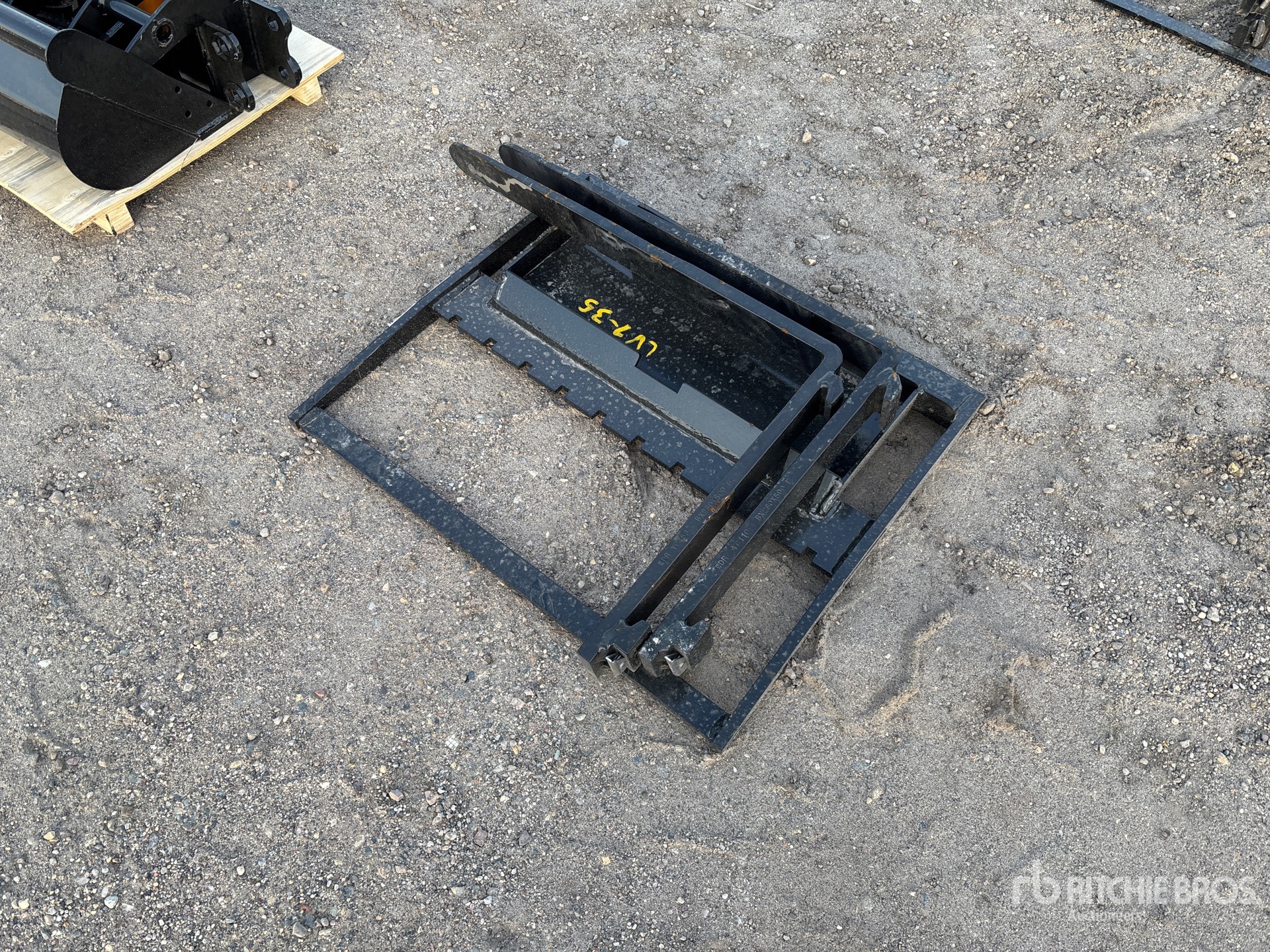 General Appearance with Foto, angolo anteriore sinistro