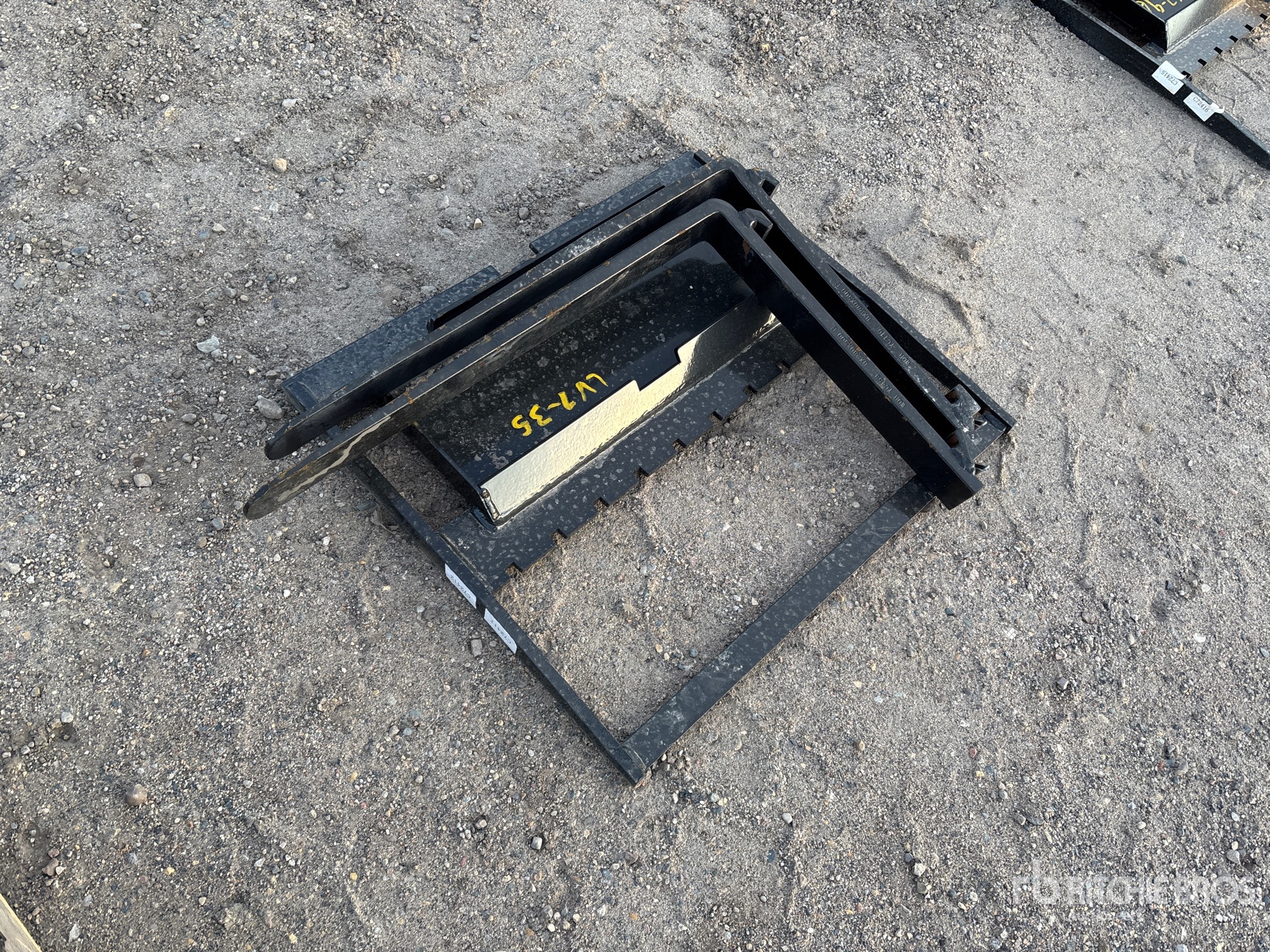 General Appearance with Foto, angolo posteriore sinistro