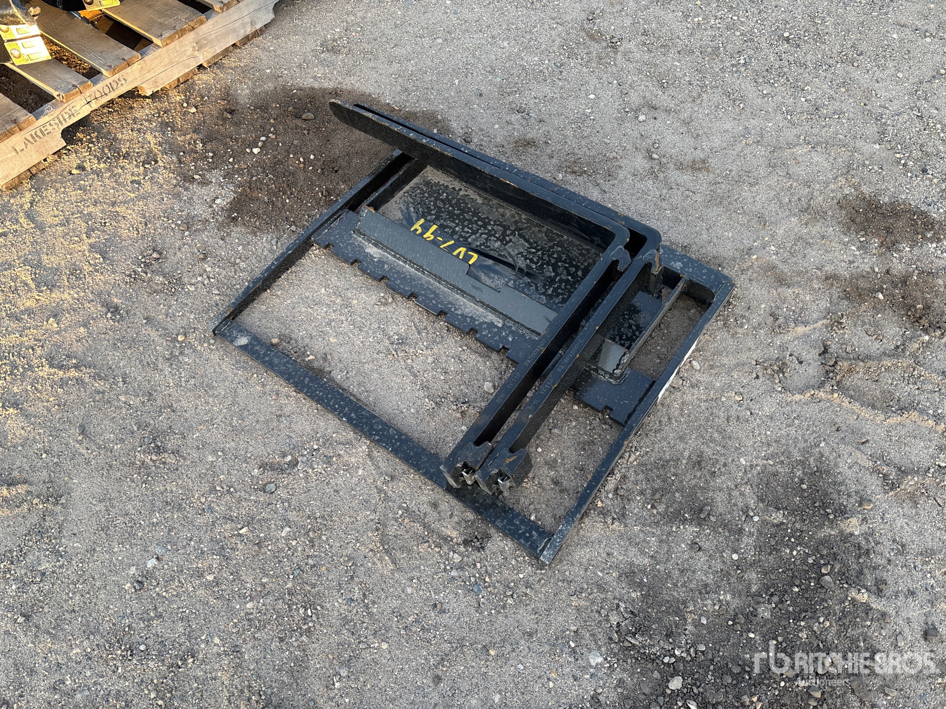 General Appearance with Foto, angolo anteriore sinistro