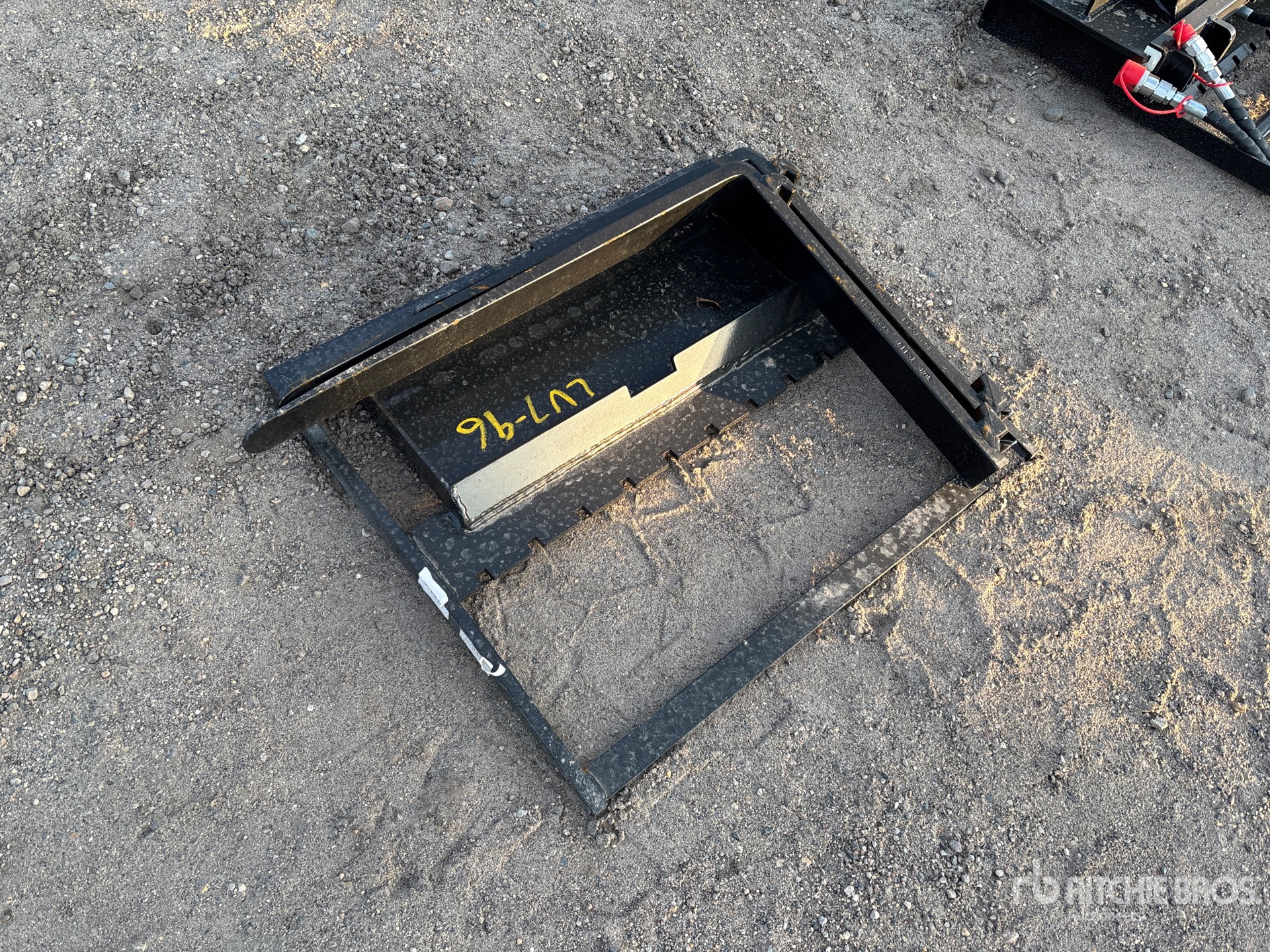 General Appearance with Foto, angolo posteriore sinistro