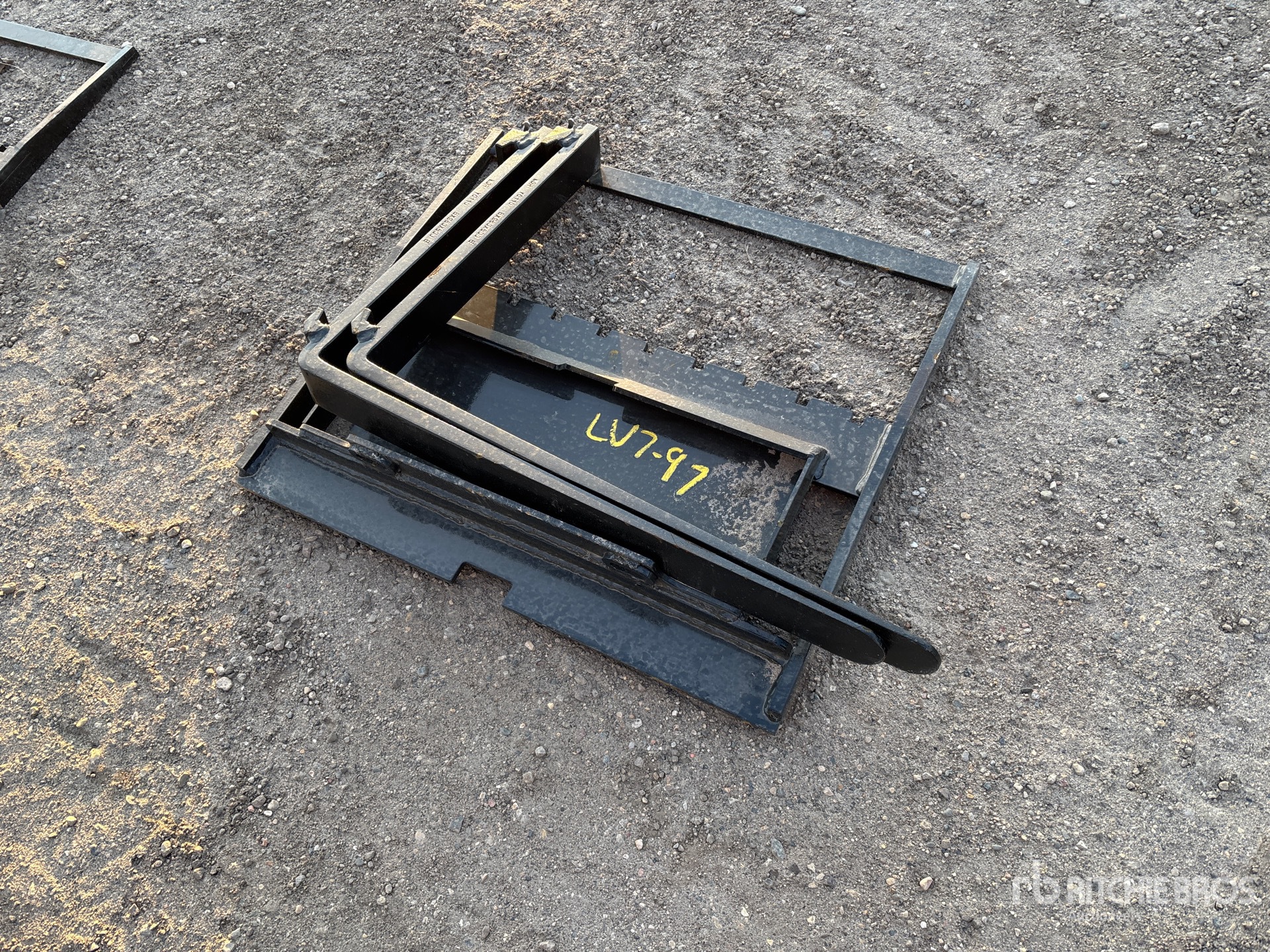 General Appearance with Foto, angolo anteriore sinistro