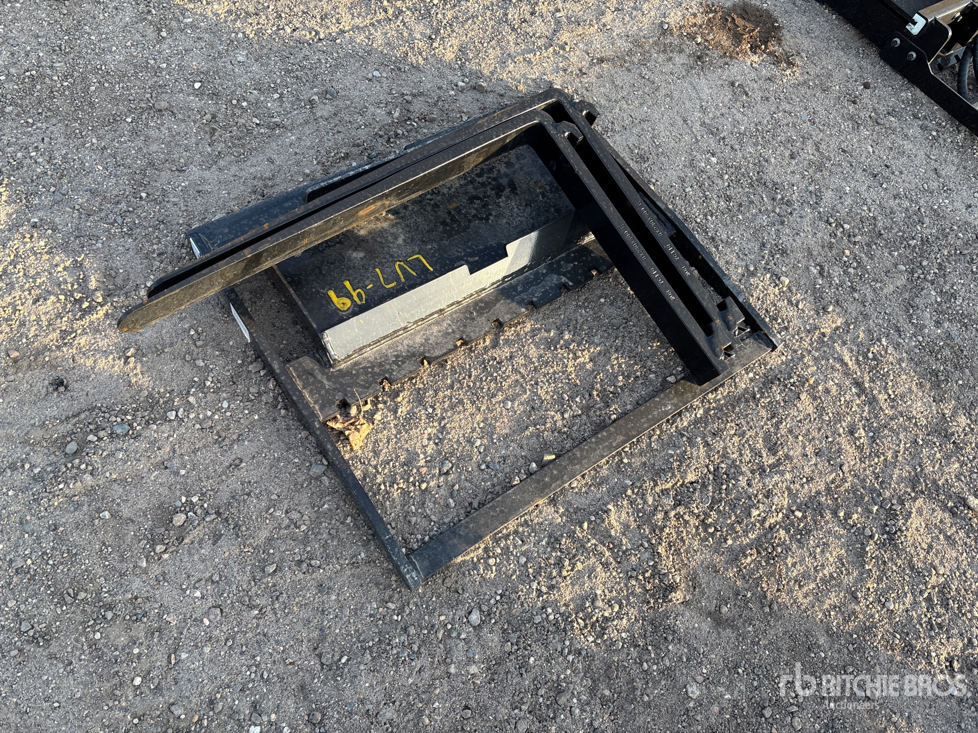 General Appearance with Foto, angolo posteriore sinistro